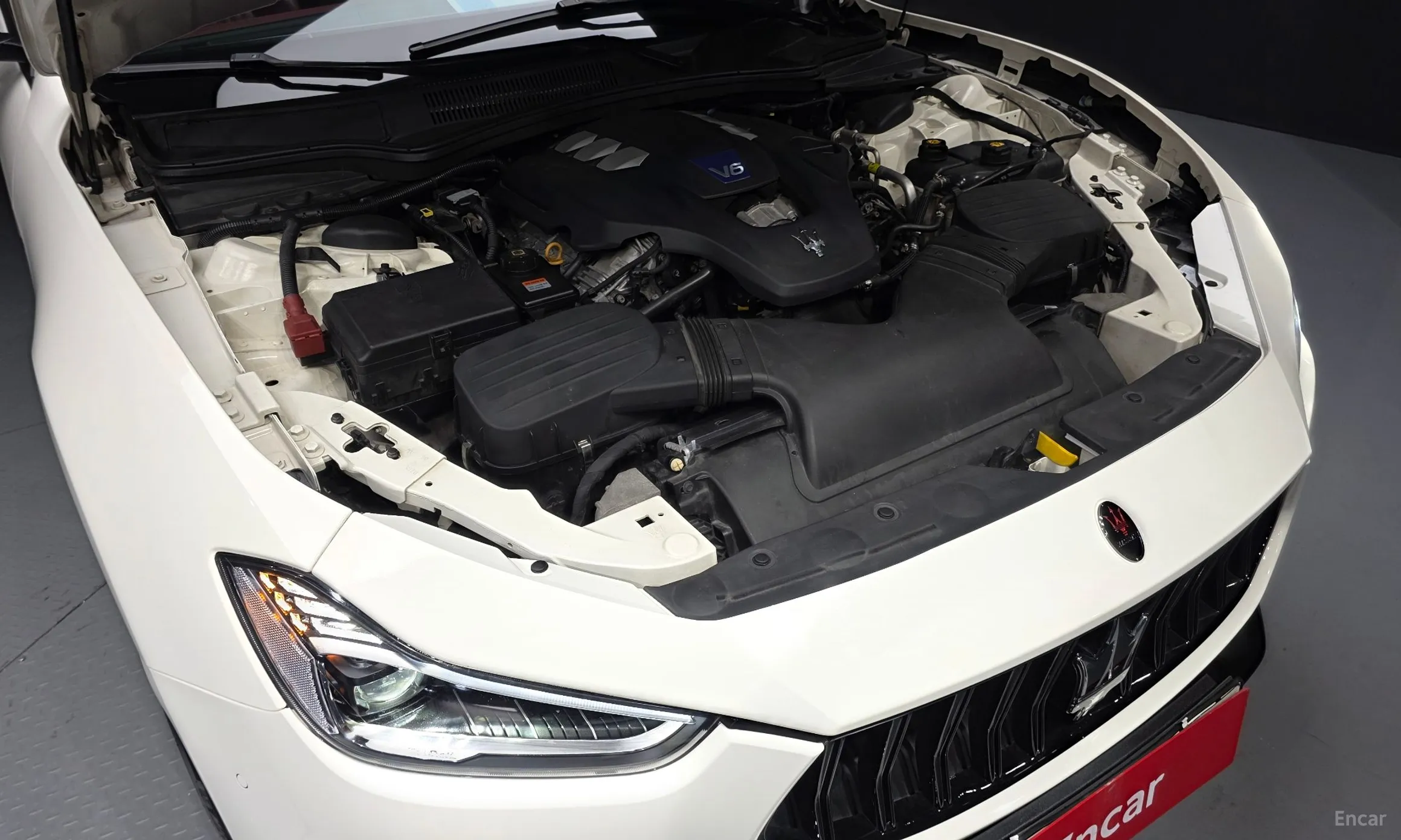 Maserati Ghibli превью 6