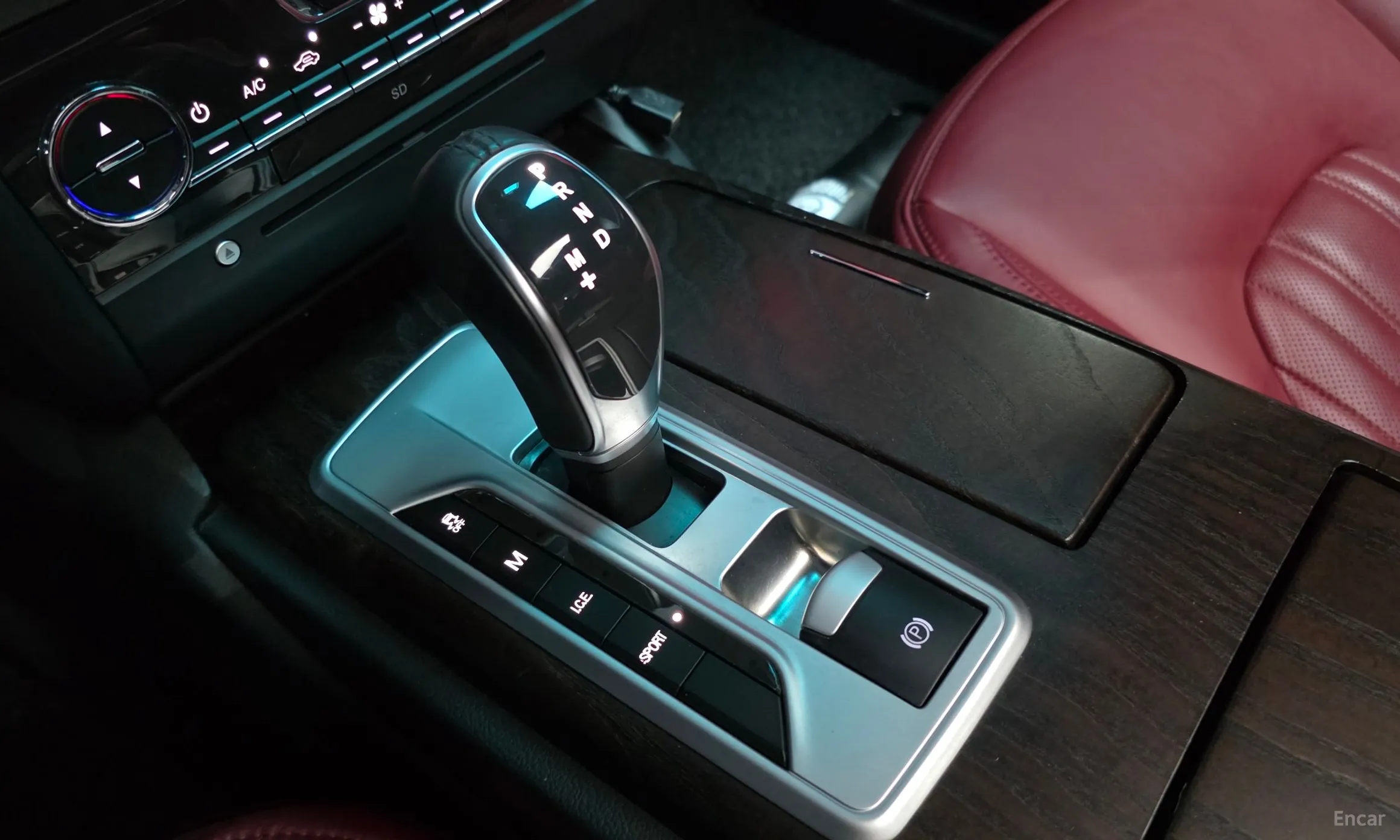 Maserati Ghibli превью 9