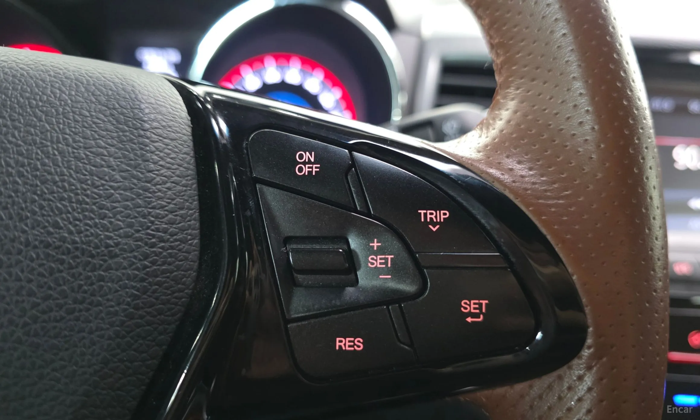 KG Mobility (SsangYong) Tivoli Armor превью 15