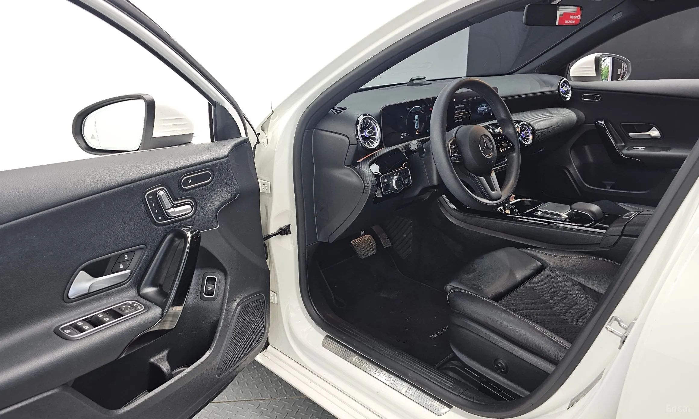 Mercedes Benz A-Class W177 превью 11