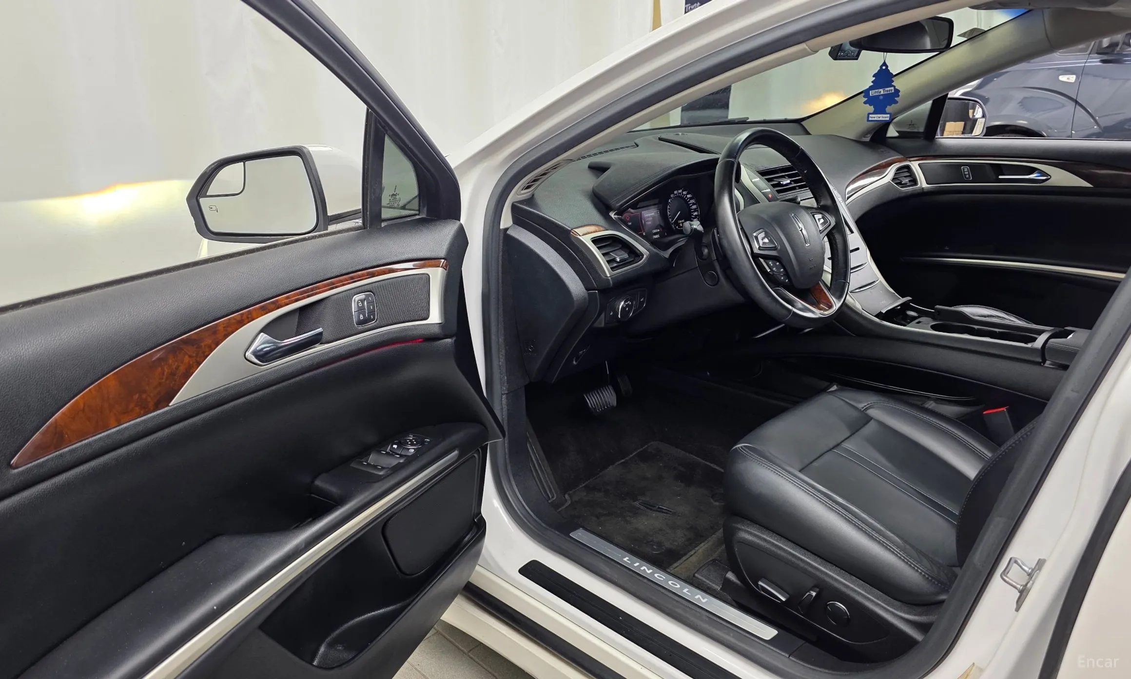 Lincoln New MKZ превью 10