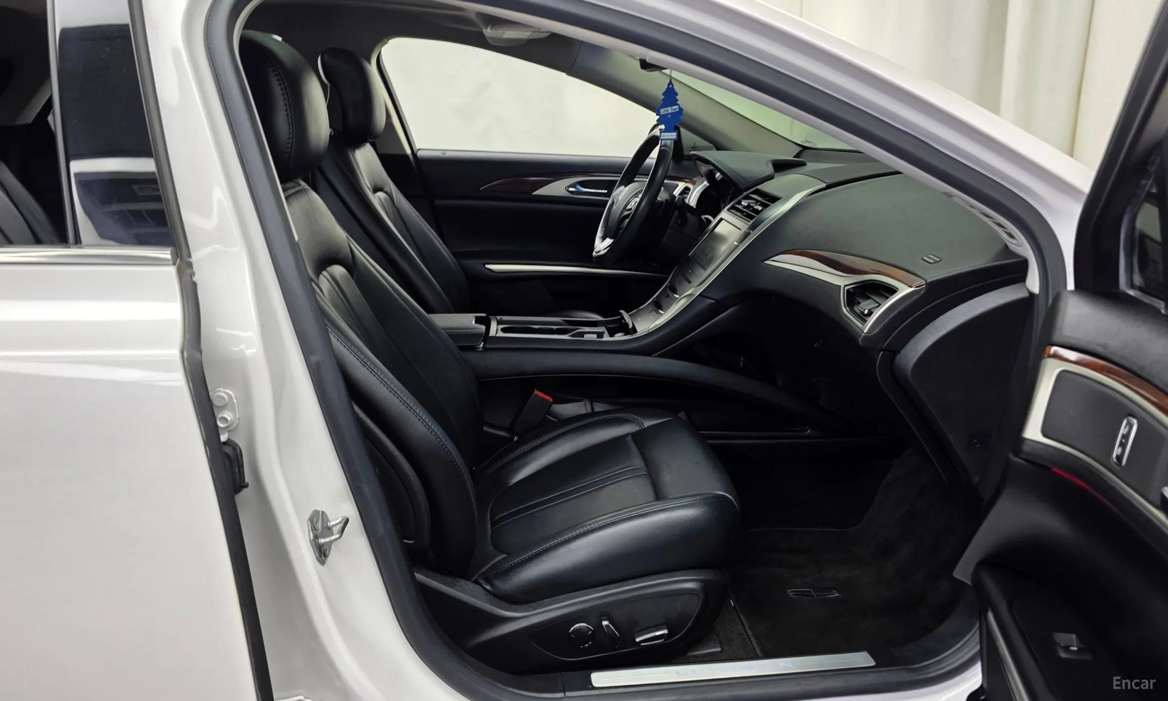 Lincoln New MKZ превью 11