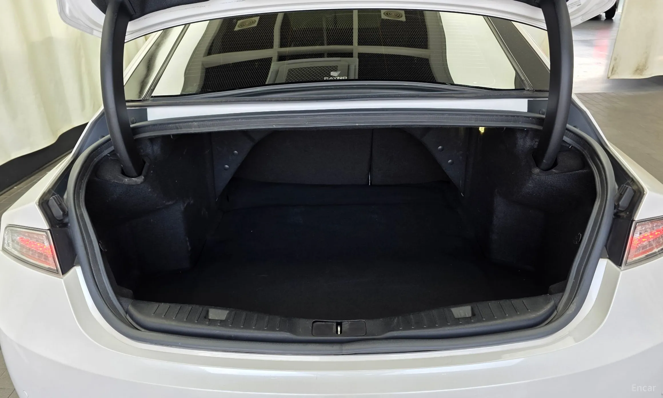 Lincoln New MKZ превью 20