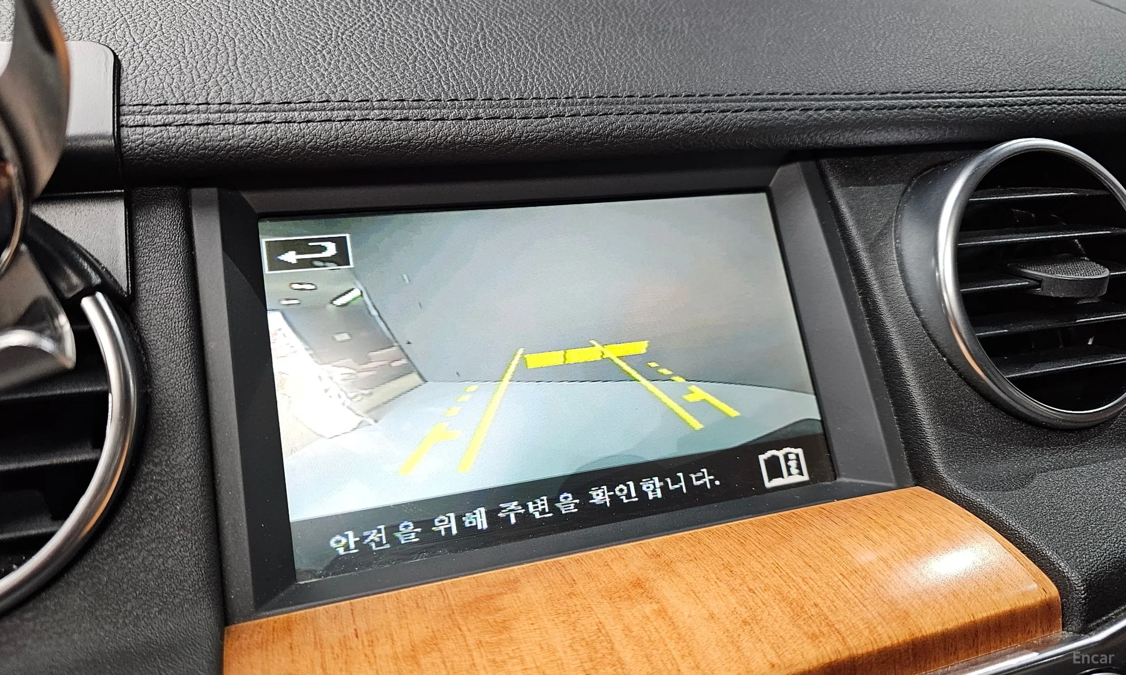 Land Rover Discovery 4 превью 15