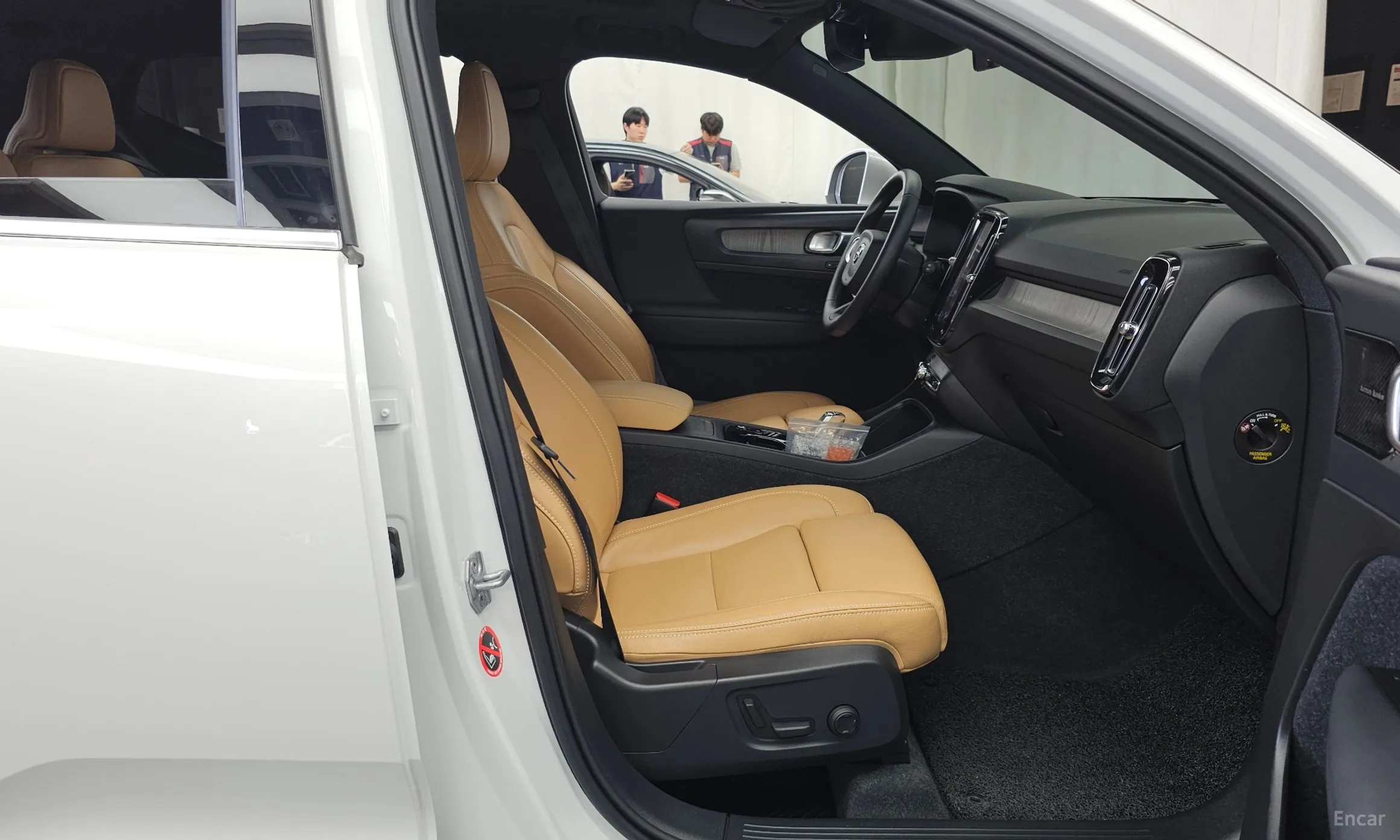 Volvo XC40 превью 11