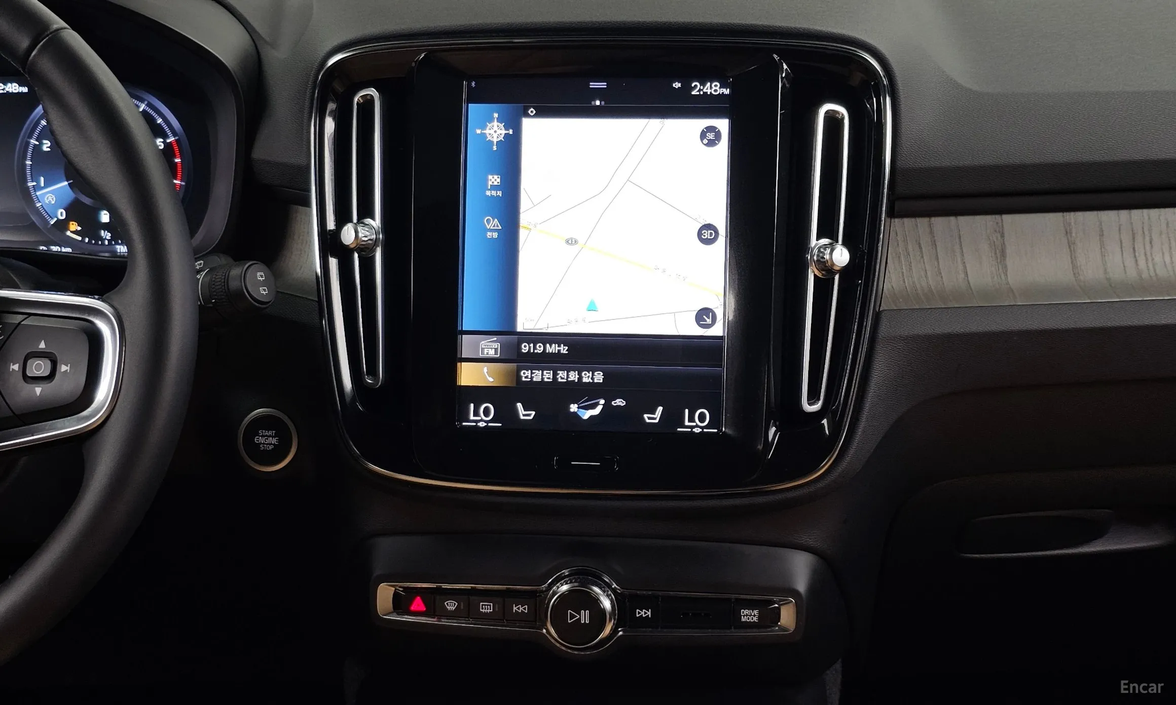 Volvo XC40 превью 14