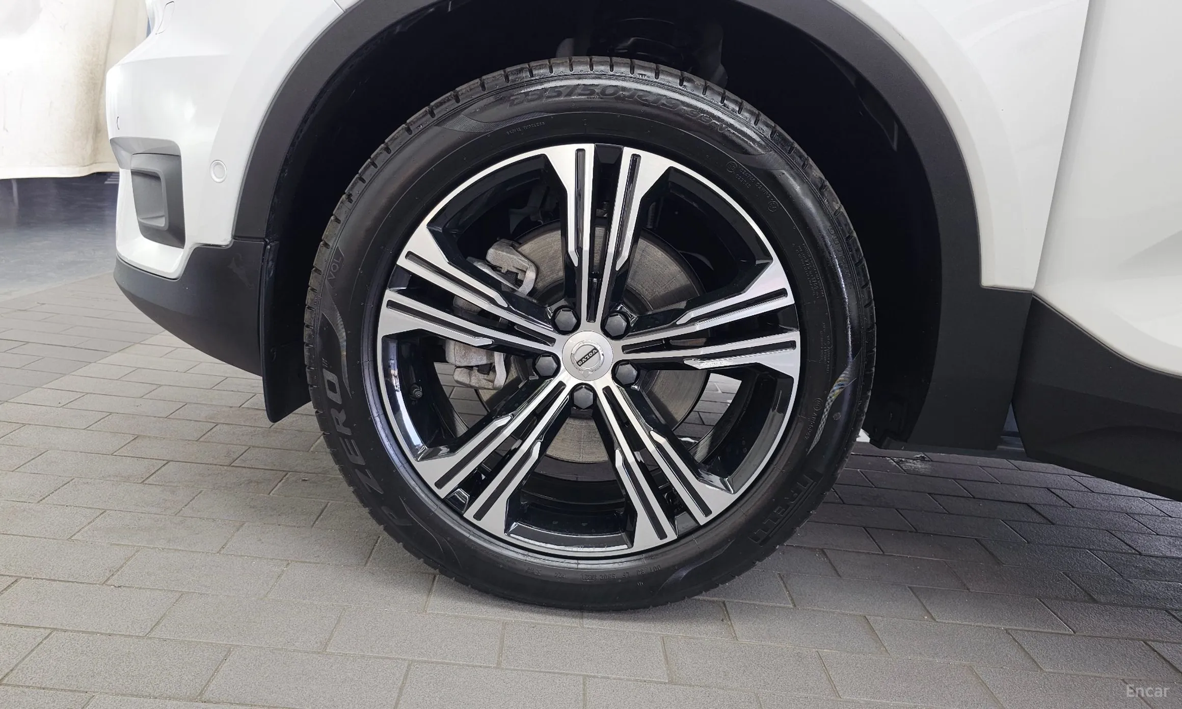 Volvo XC40 превью 5