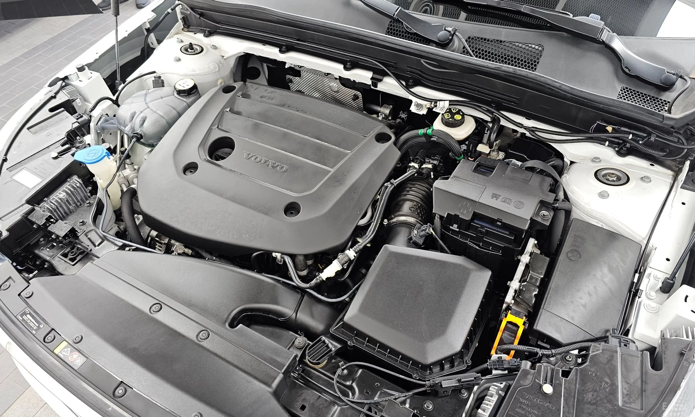 Volvo XC40 превью 6