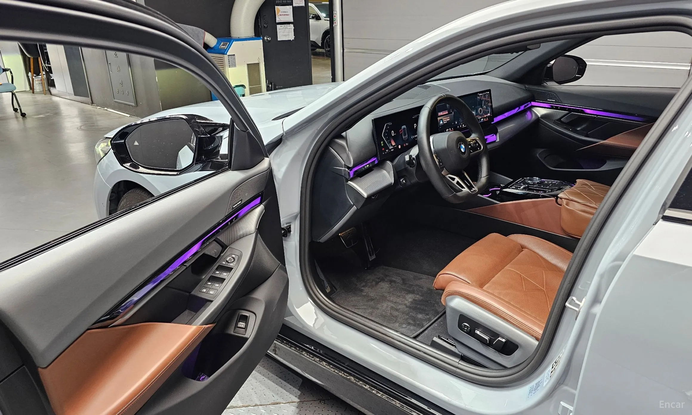 BMW 5 Series (G60) превью 10