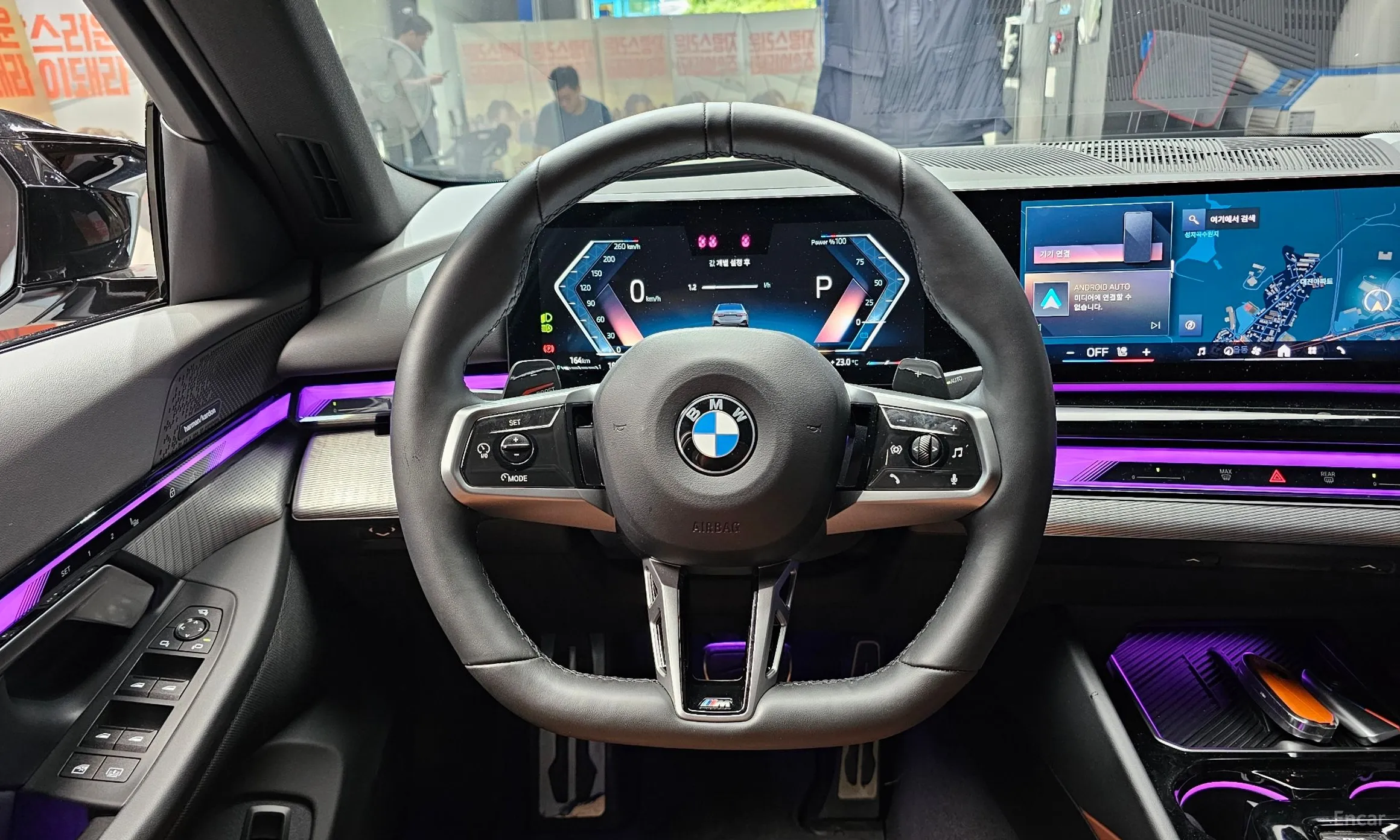 BMW 5 Series (G60) превью 13