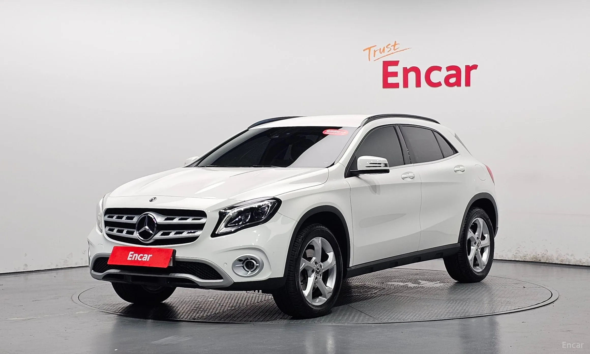 Mercedes Benz GLA-Class X156