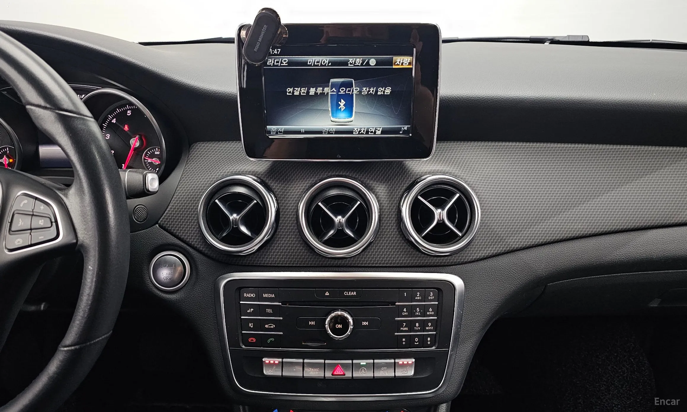 Mercedes Benz GLA-Class X156 превью 14