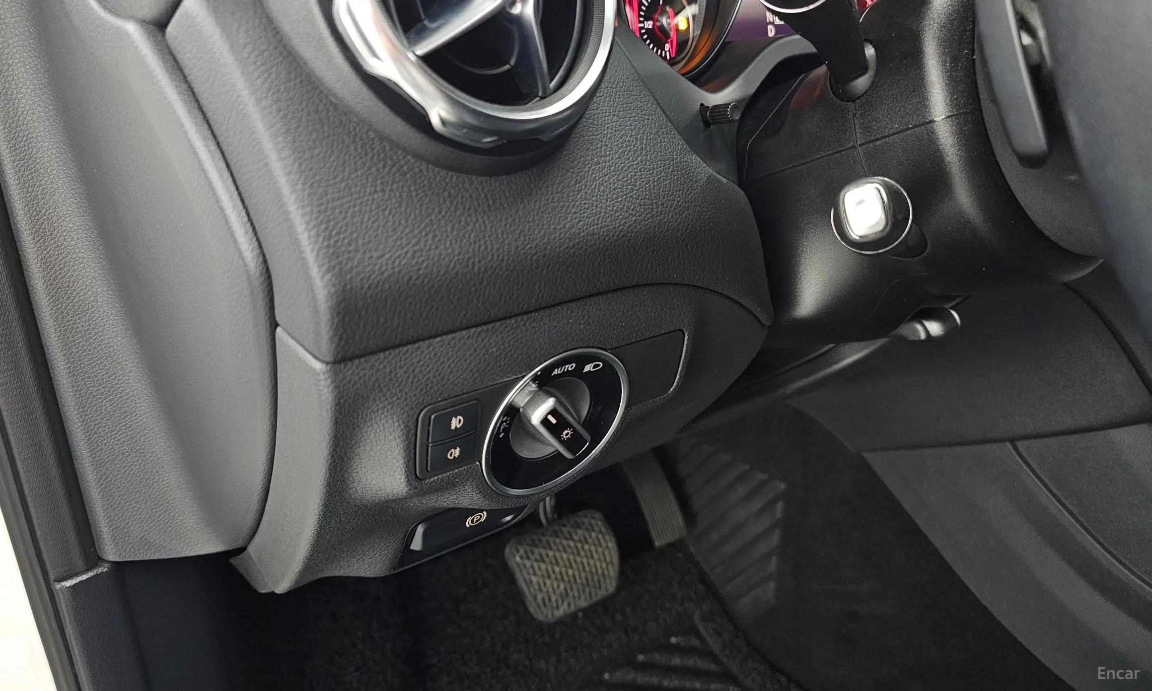 Mercedes Benz GLA-Class X156 превью 19