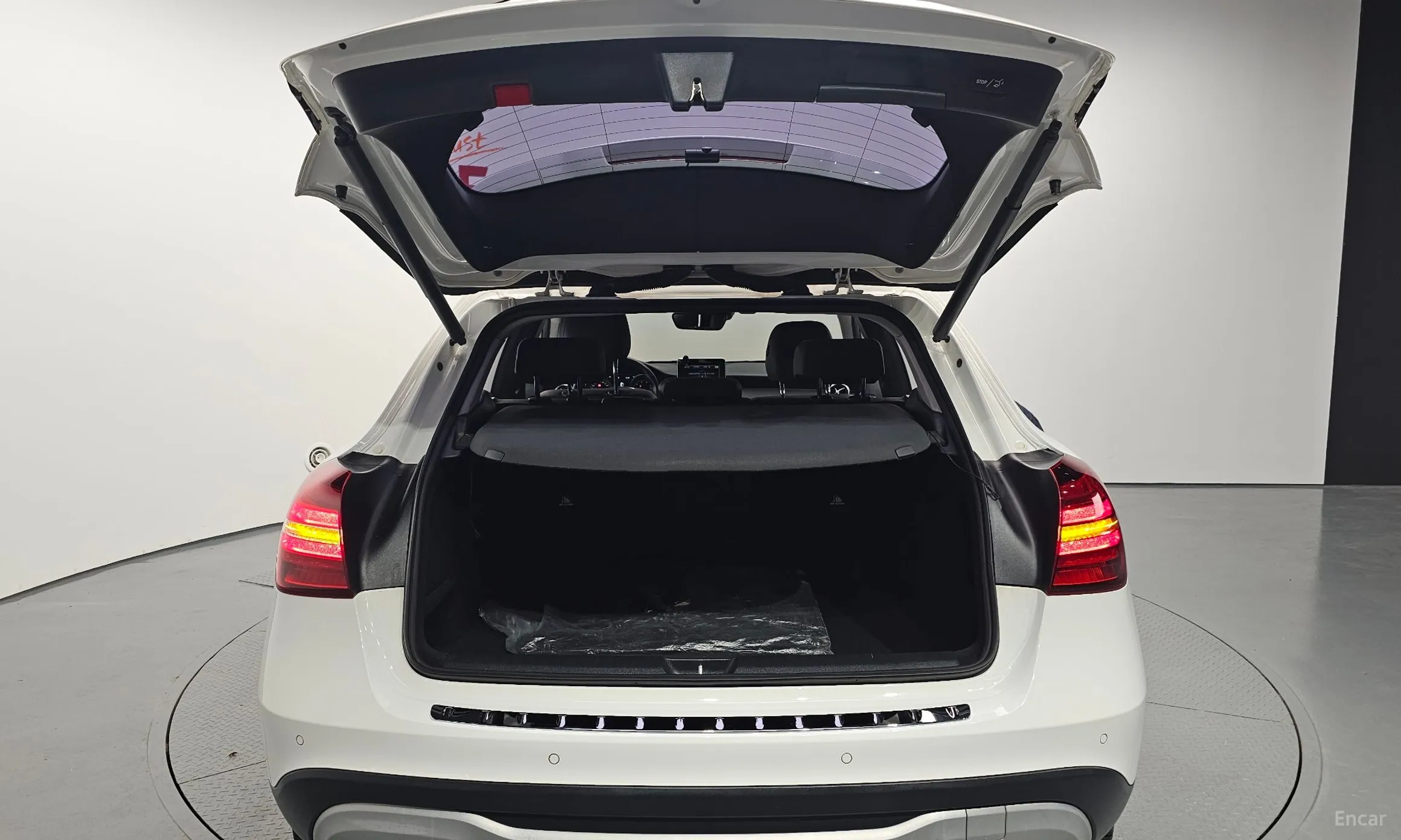 Mercedes Benz GLA-Class X156 превью 20
