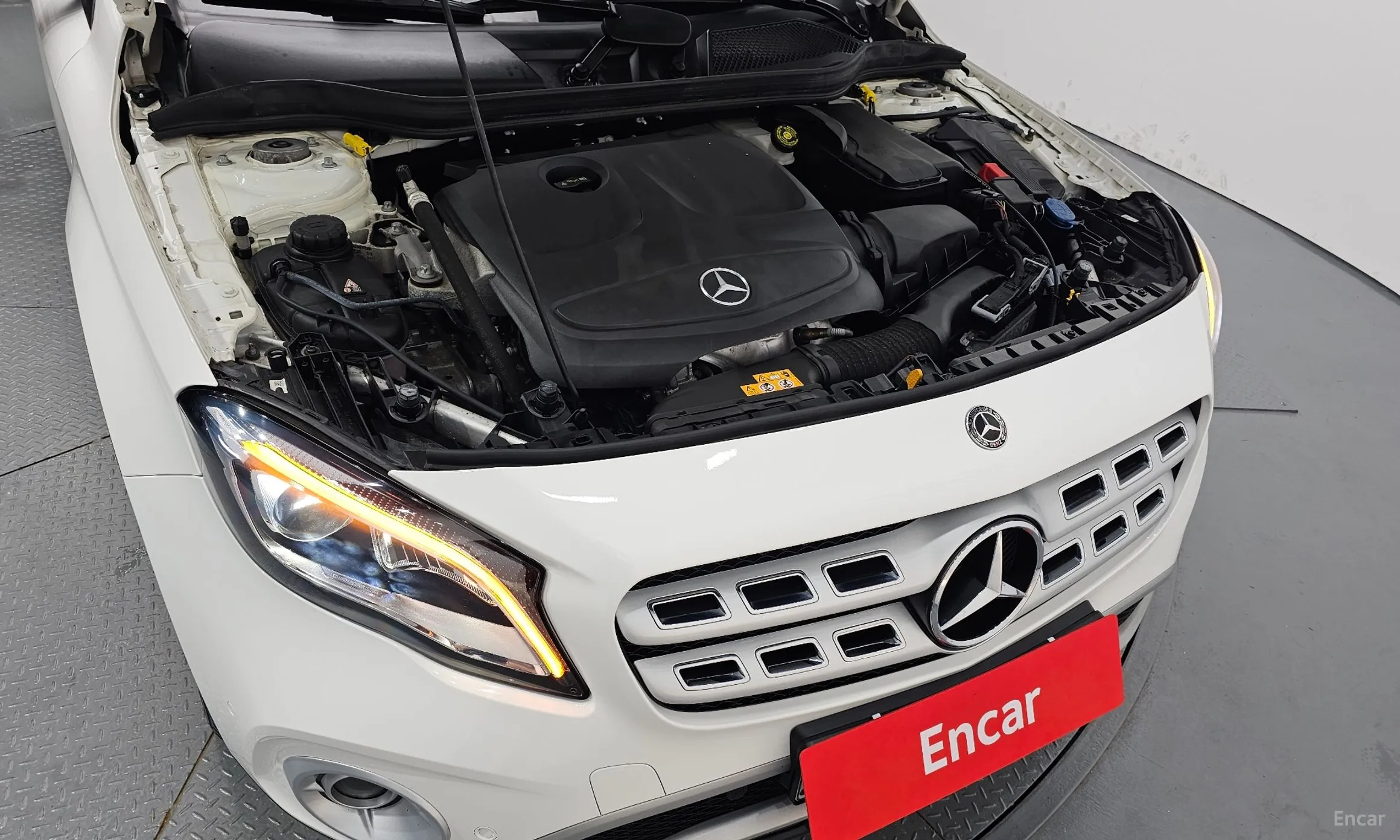 Mercedes Benz GLA-Class X156 превью 6