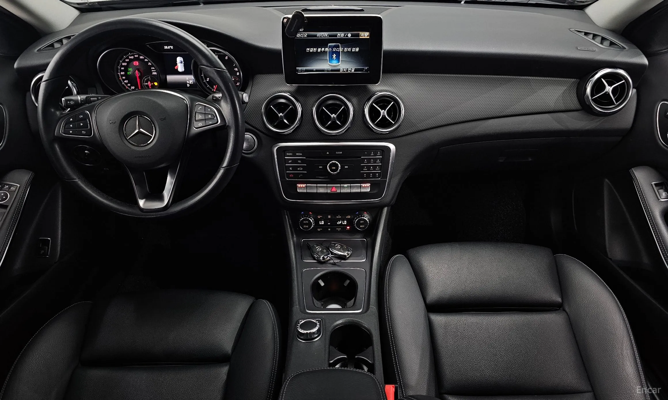 Mercedes Benz GLA-Class X156 превью 7