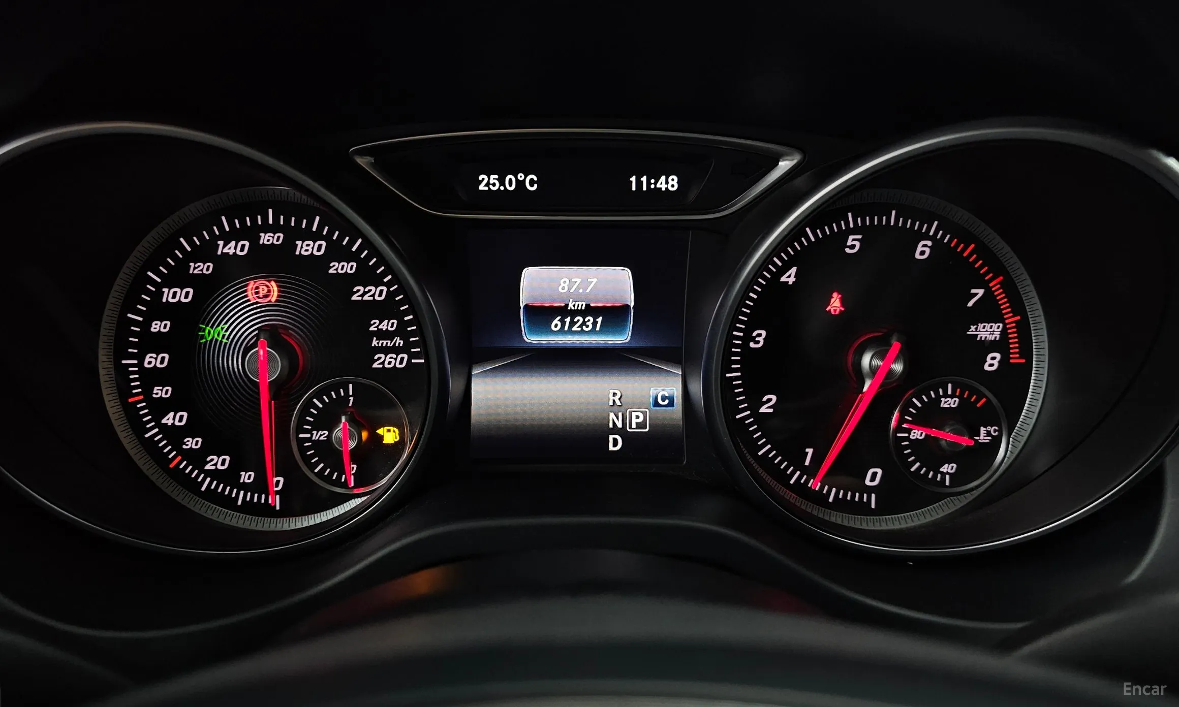 Mercedes Benz GLA-Class X156 превью 8