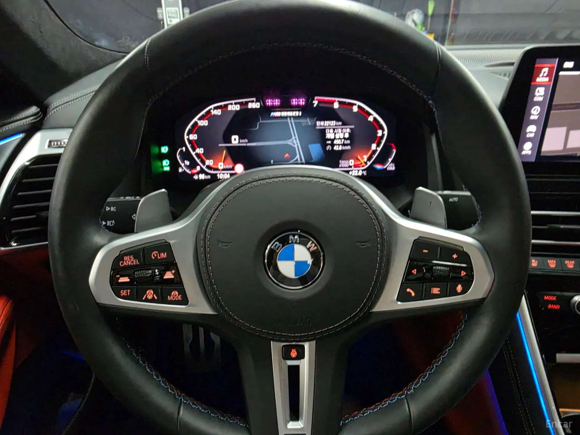 BMW 8-series (G15) превью 14