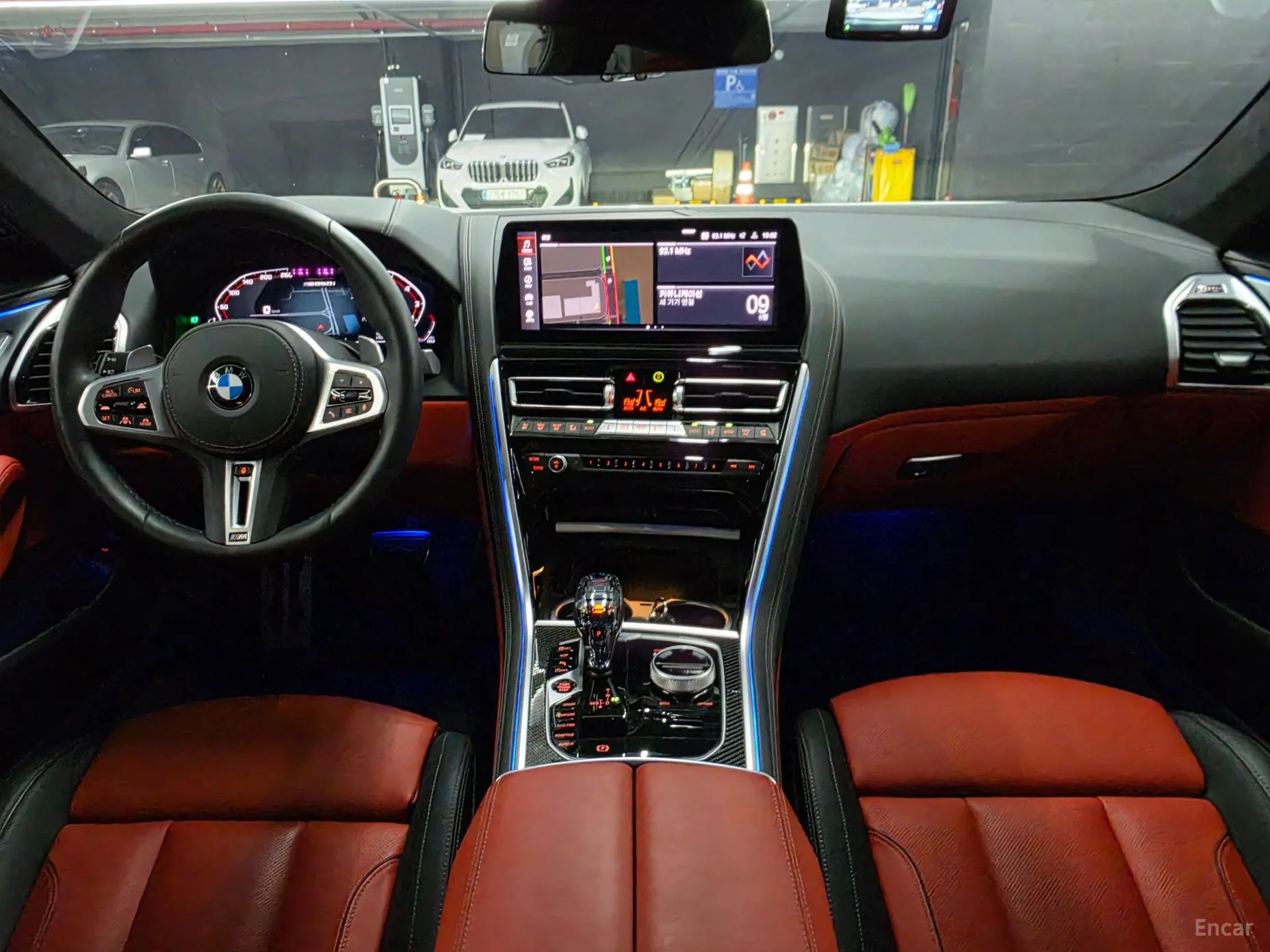 BMW 8-series (G15) превью 7