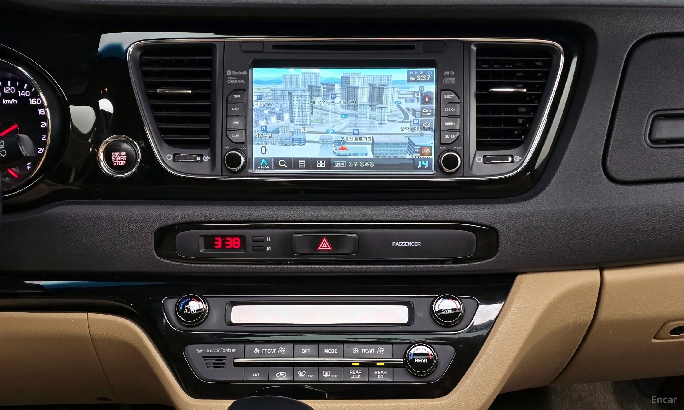 Kia Carnival превью 15