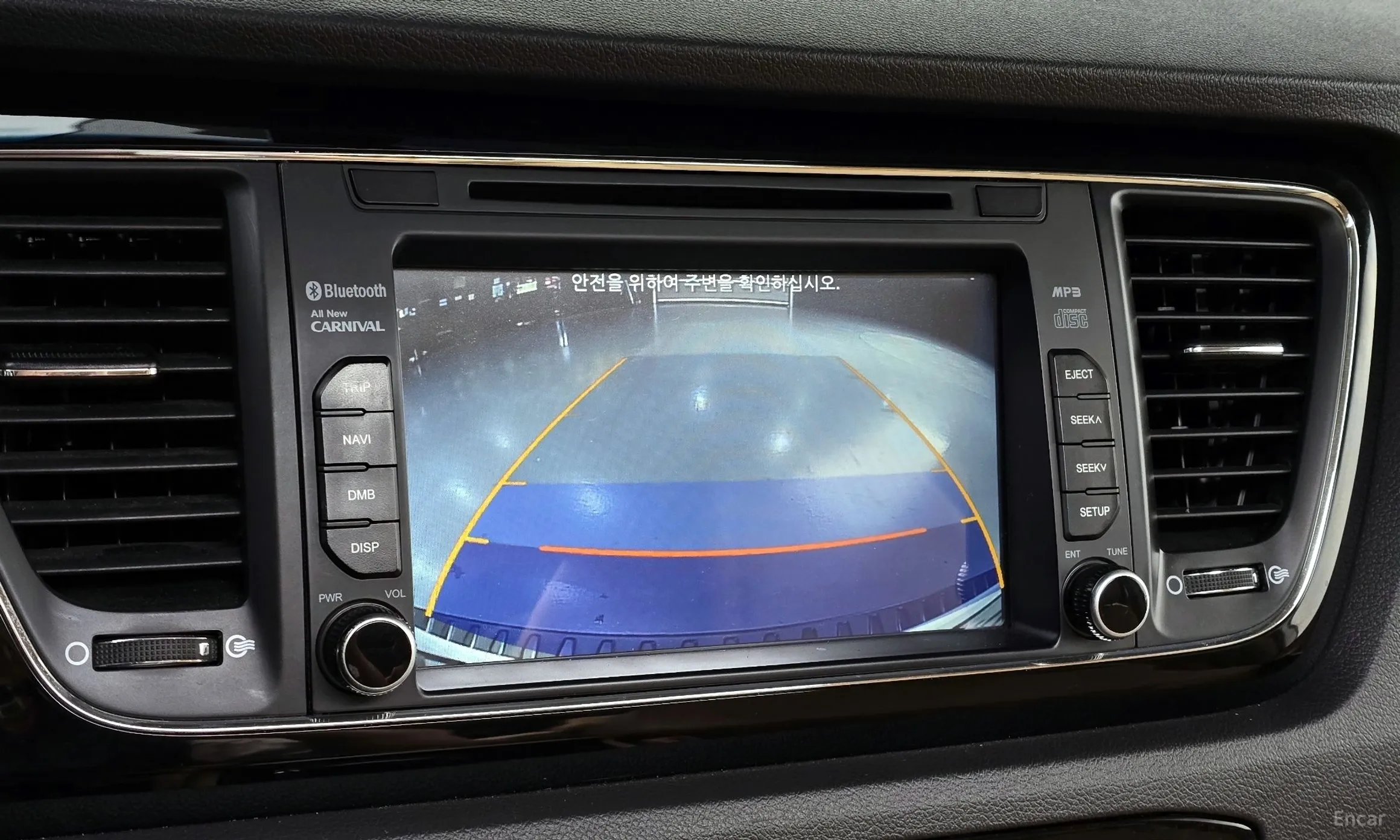 Kia Carnival превью 16