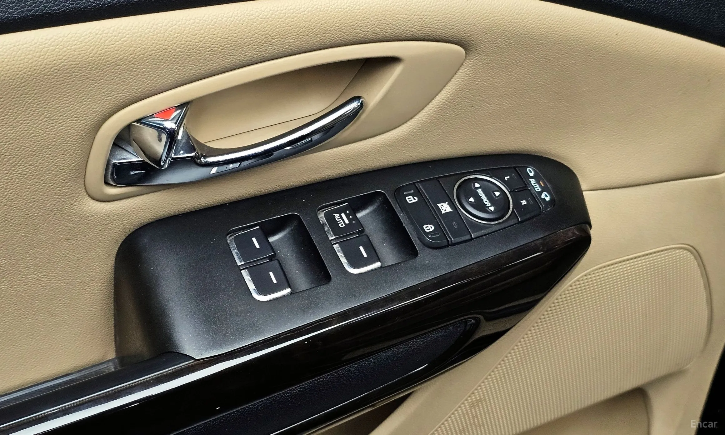 Kia Carnival превью 17