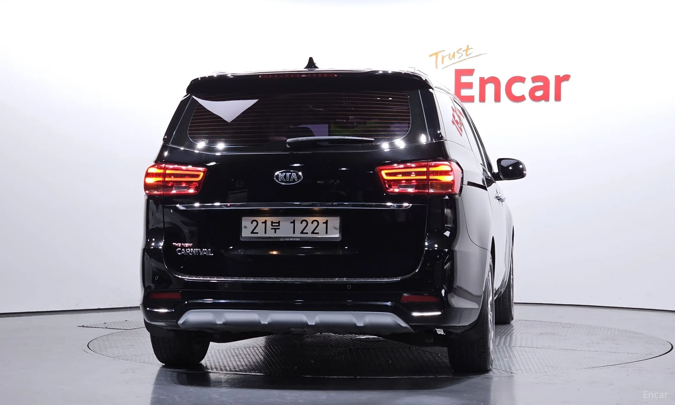 Kia Carnival превью 4
