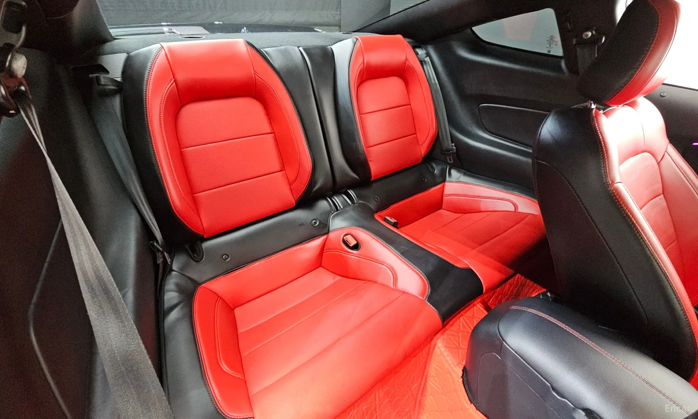 Ford Mustang превью 11