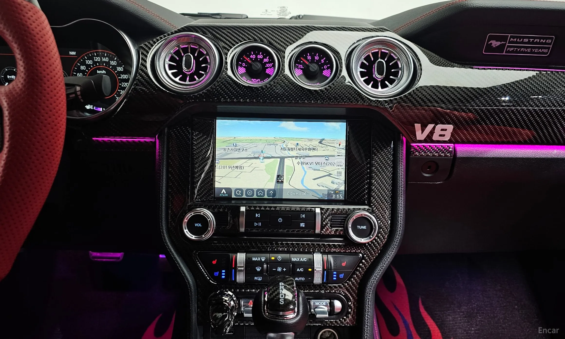 Ford Mustang превью 12