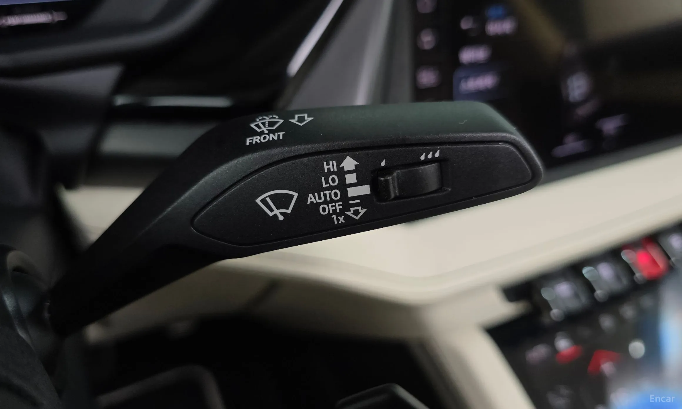 Lamborghini Urus превью 20