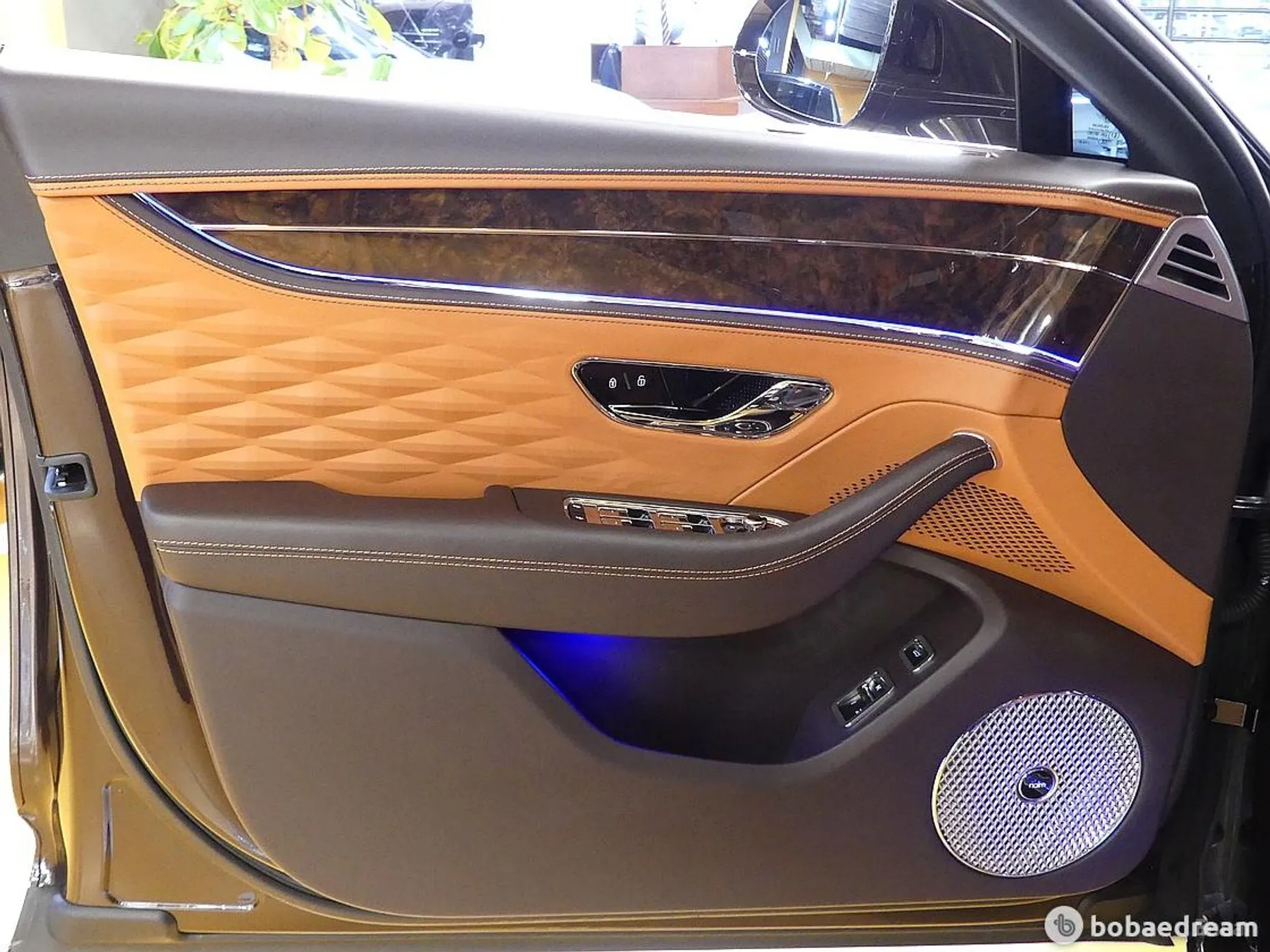 Bentley Flying Spur 3rd Generation превью 11
