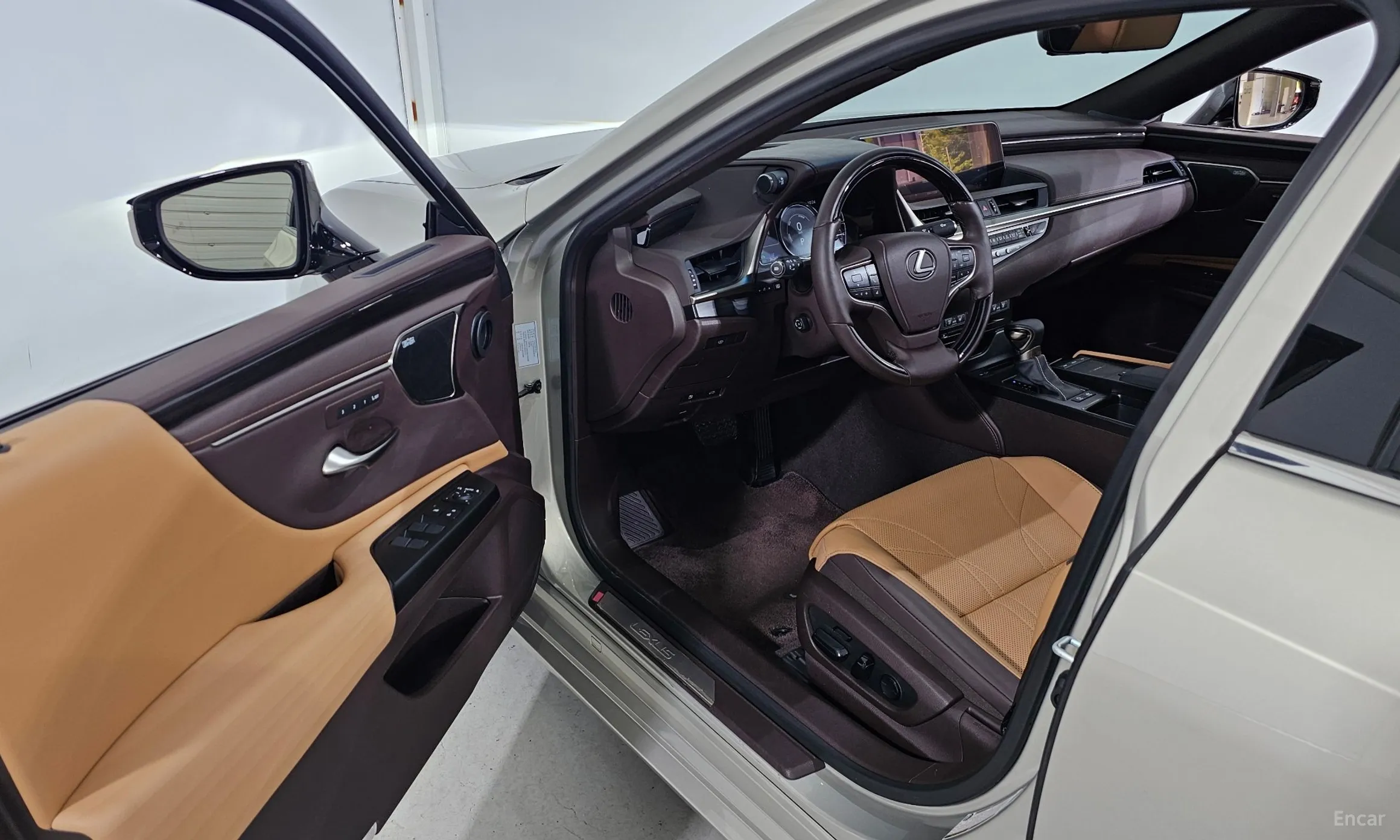Lexus ES300h 7th Generation превью 10