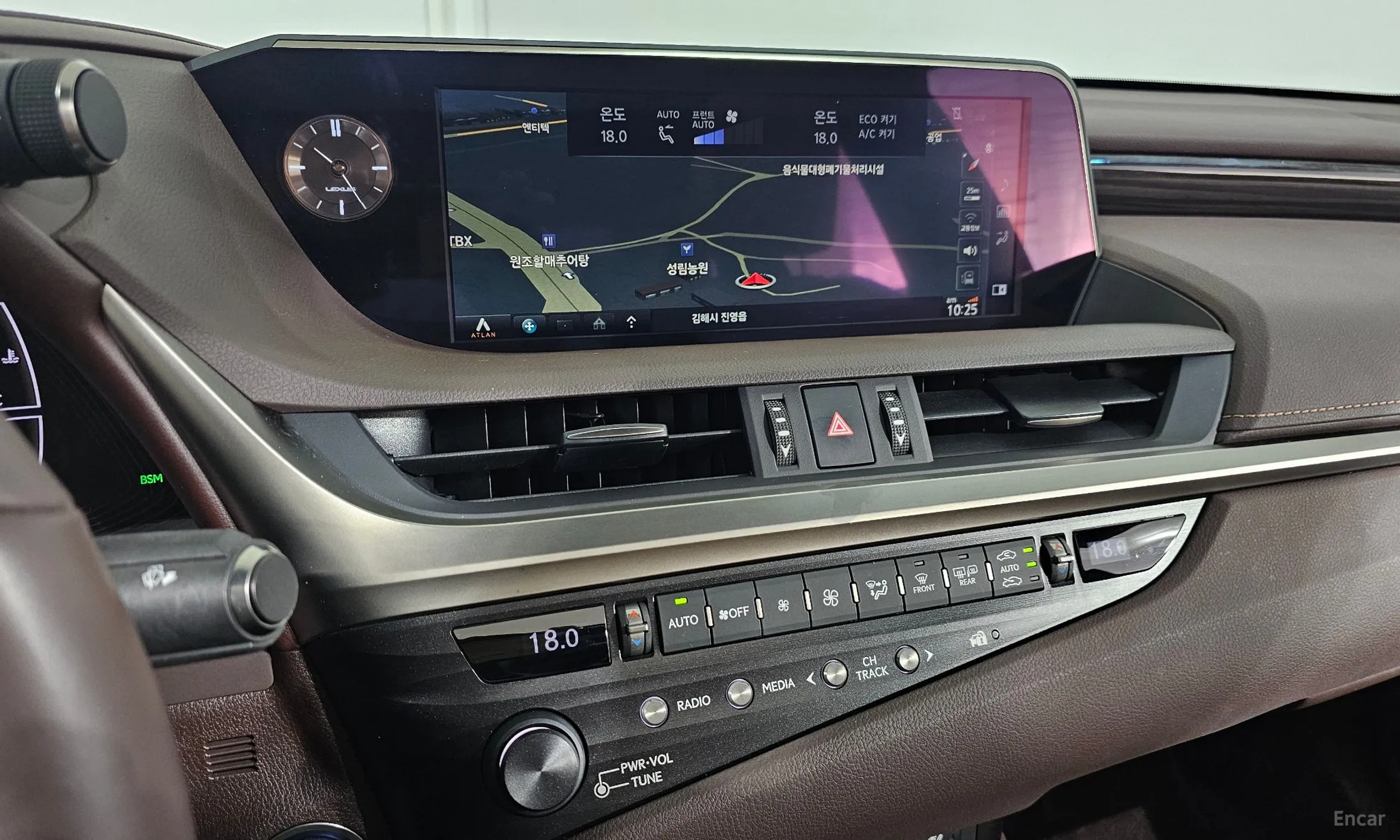 Lexus ES300h 7th Generation превью 16