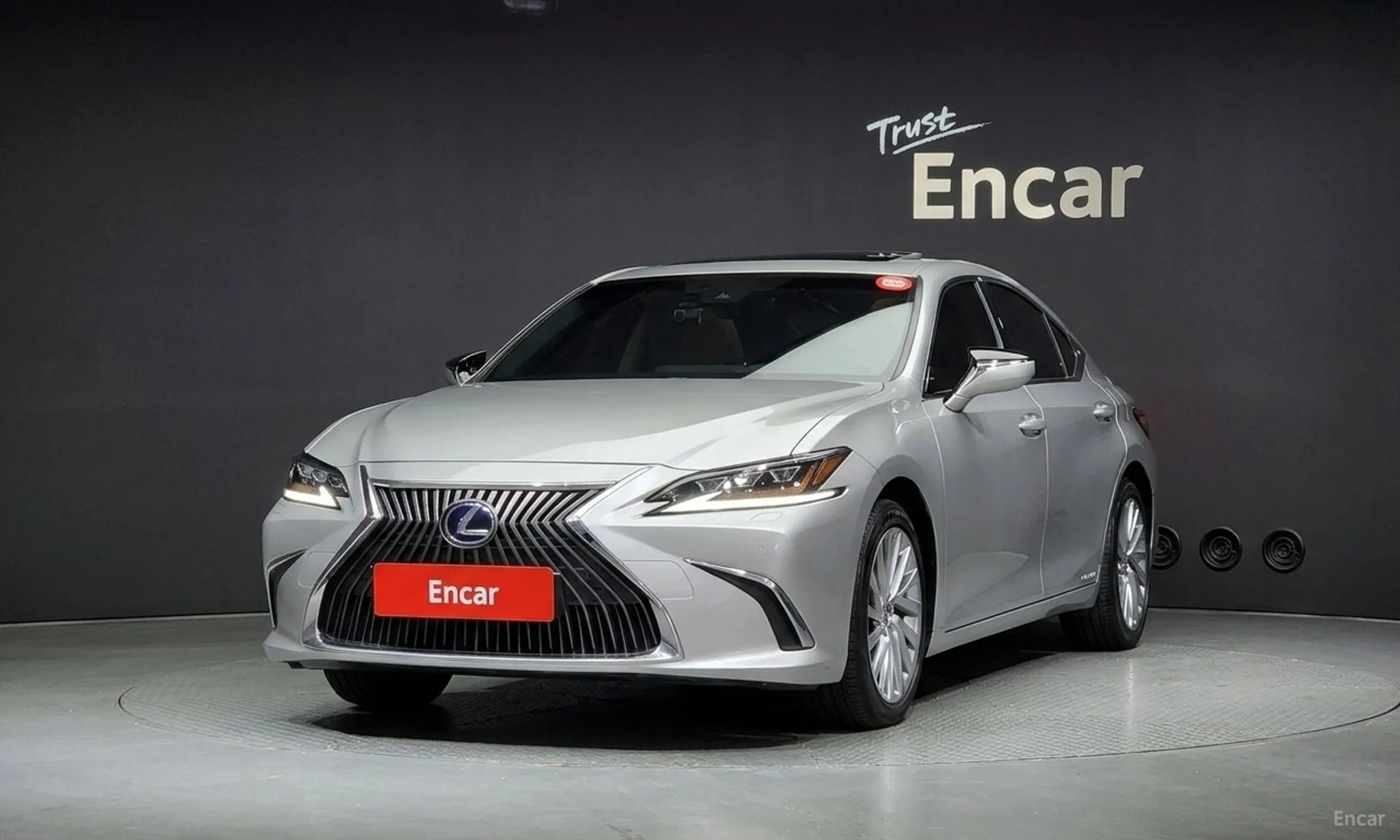 Lexus ES300h 7th Generation превью 3