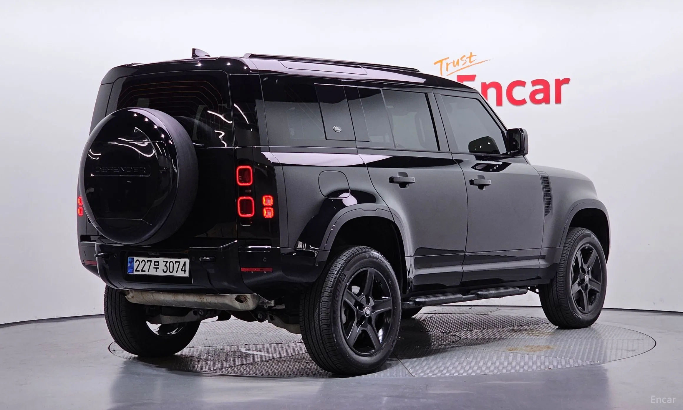 Land Rover Defender (L663)