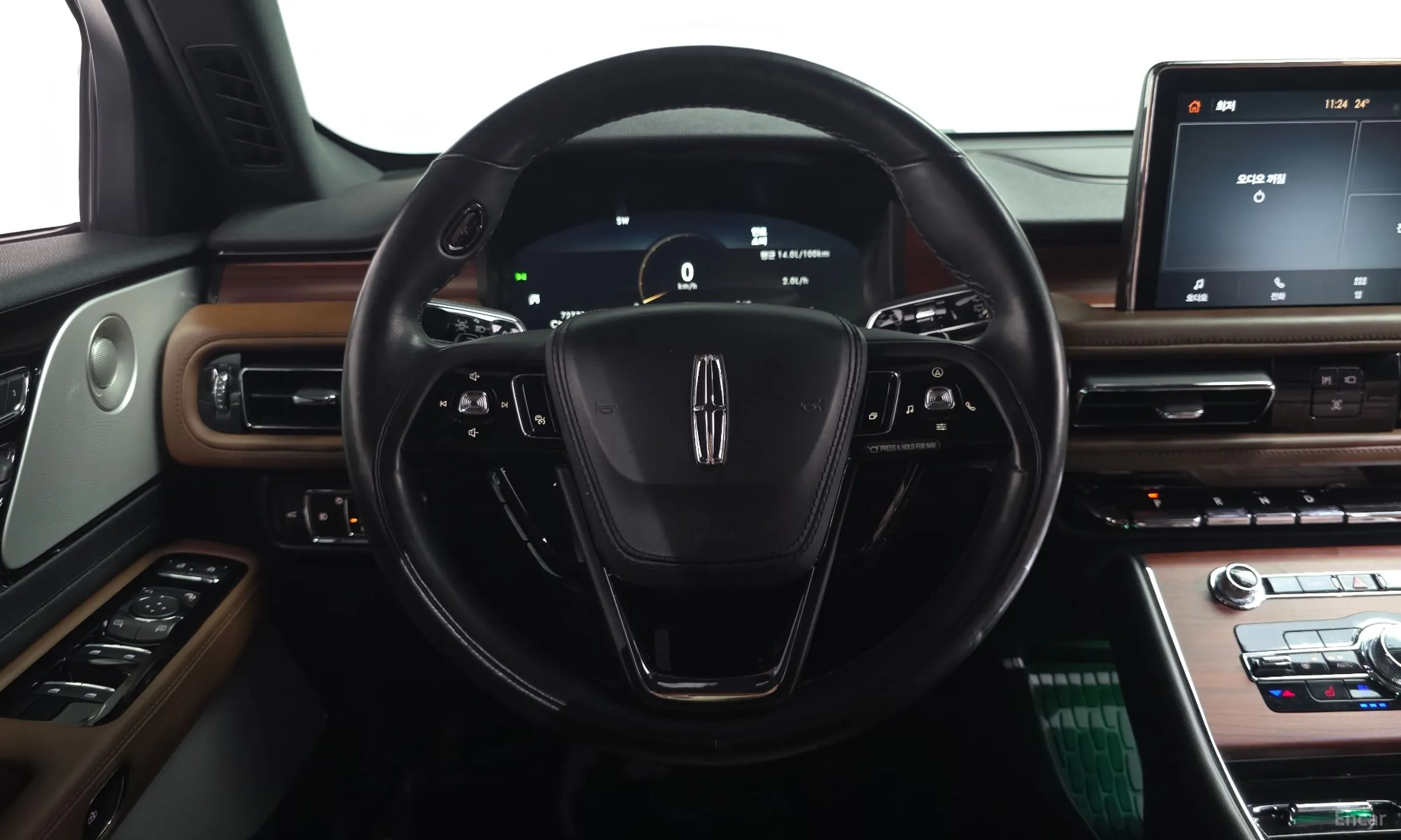 Lincoln Aviator 2nd Generation превью 12