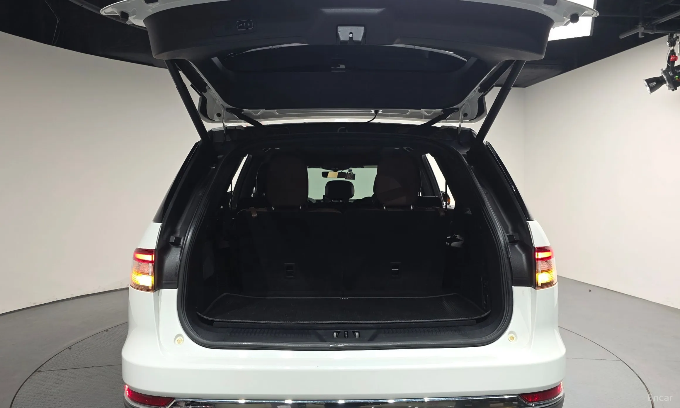 Lincoln Aviator 2nd Generation превью 20