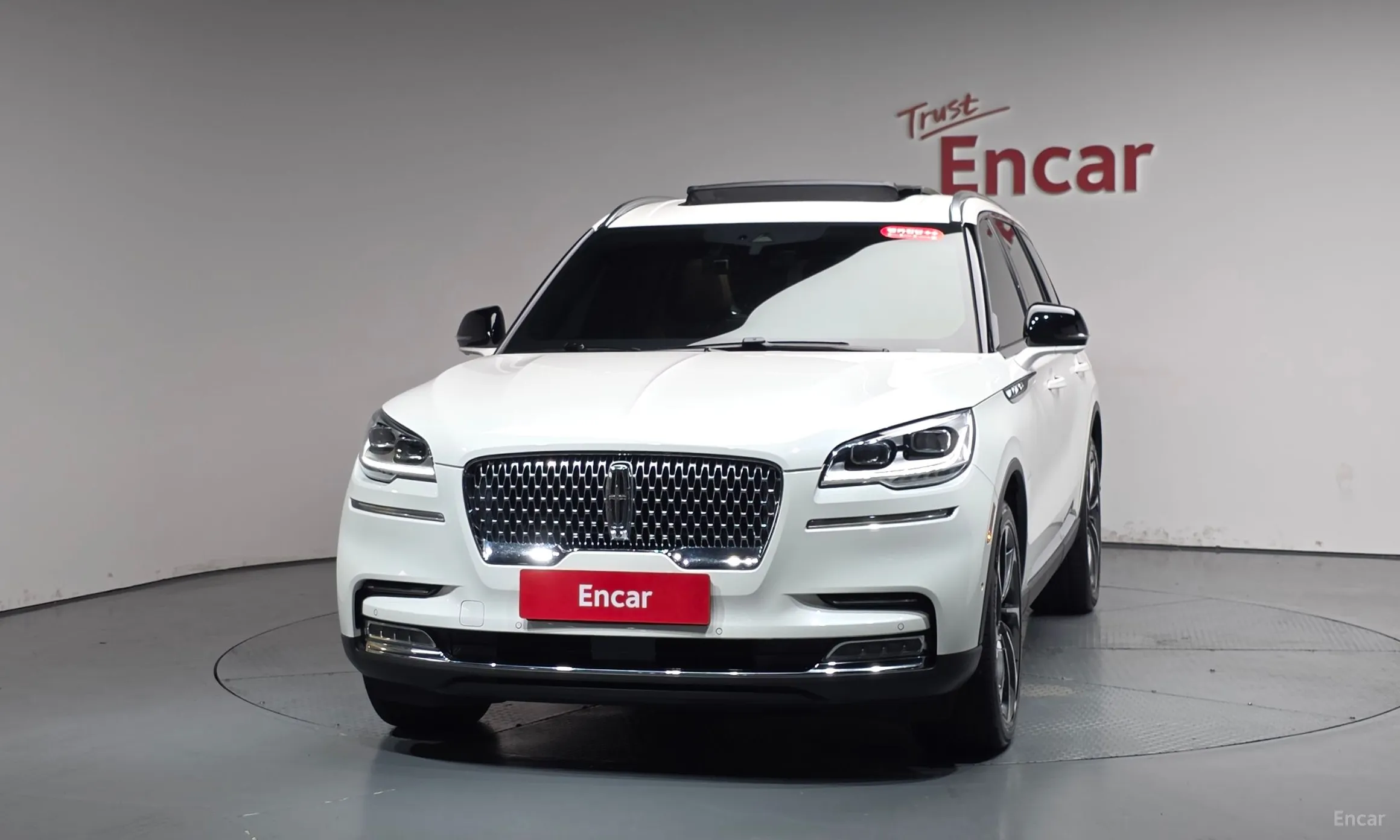 Lincoln Aviator 2nd Generation превью 3