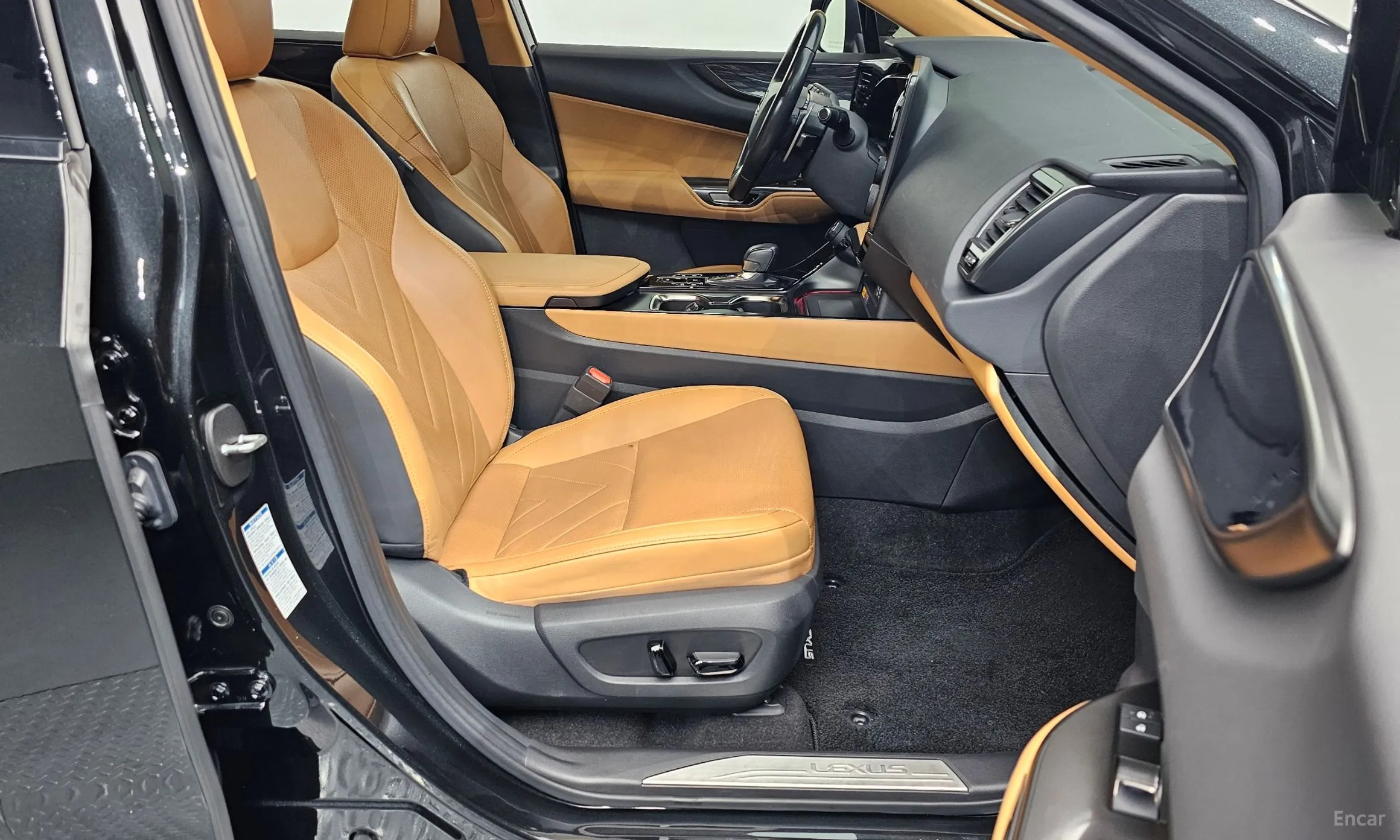 Lexus NX450h + 2nd Gen превью 11