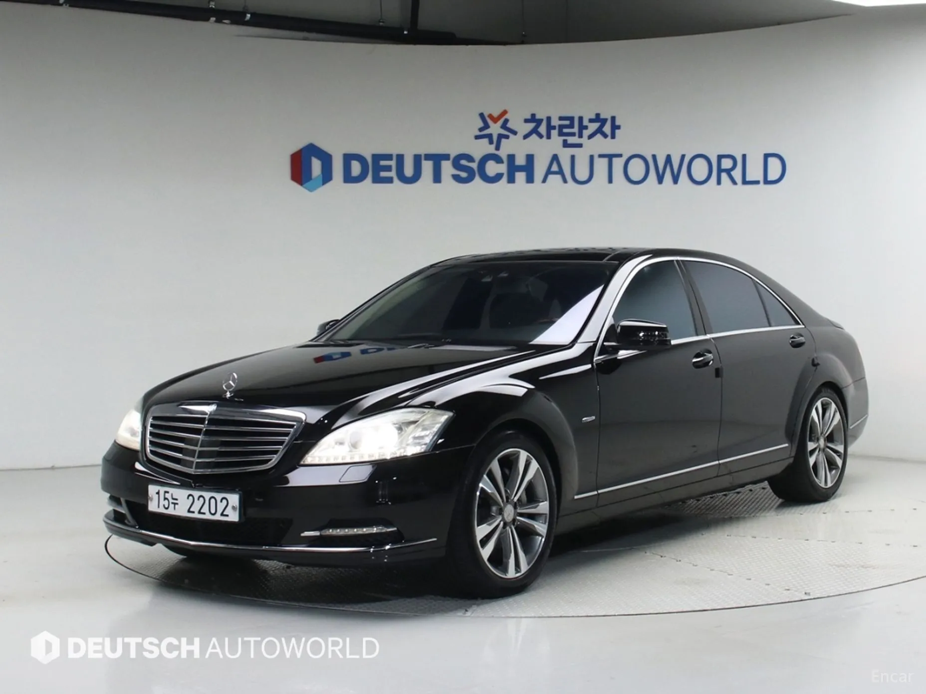 Mercedes Benz S-Class W221