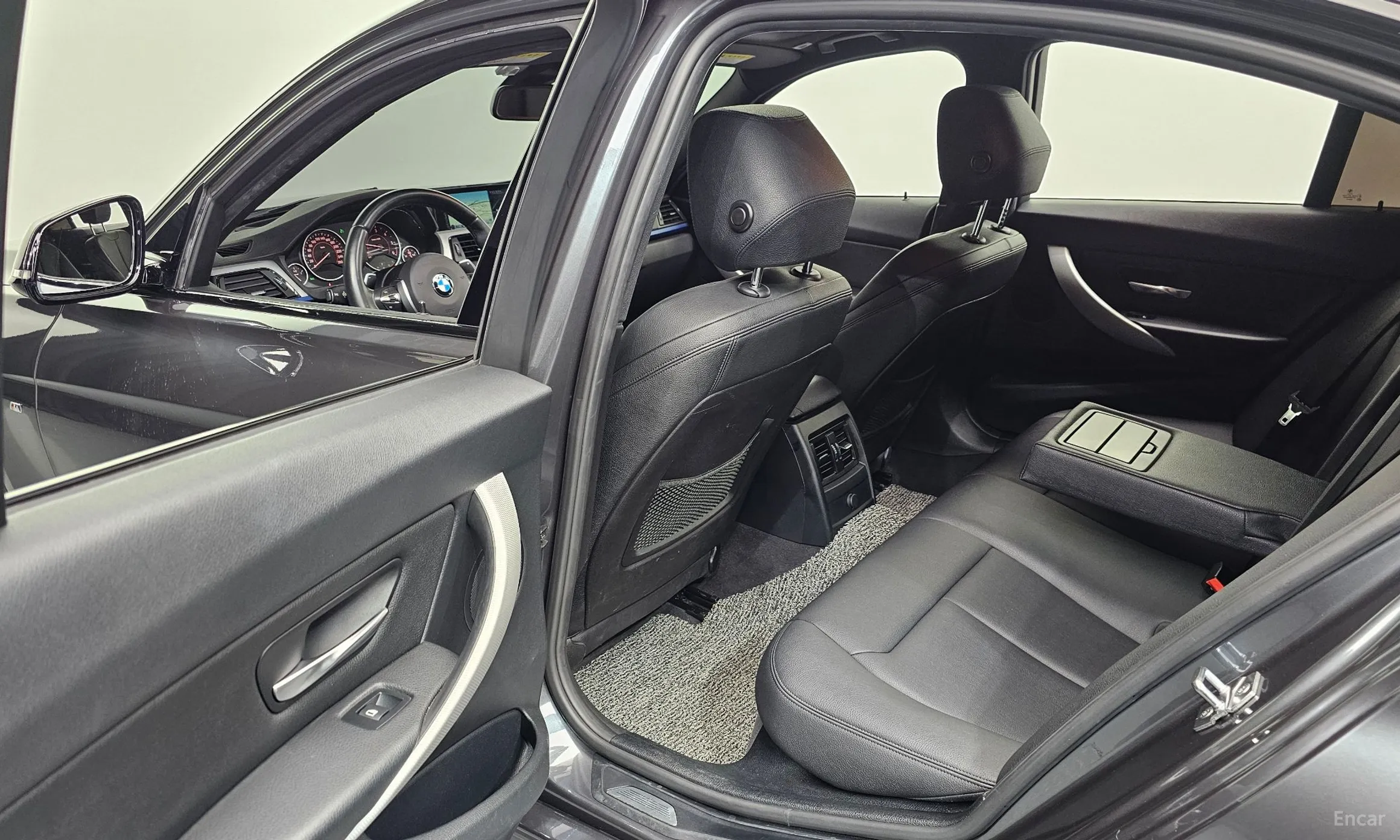 BMW 3 Series (F30) превью 11