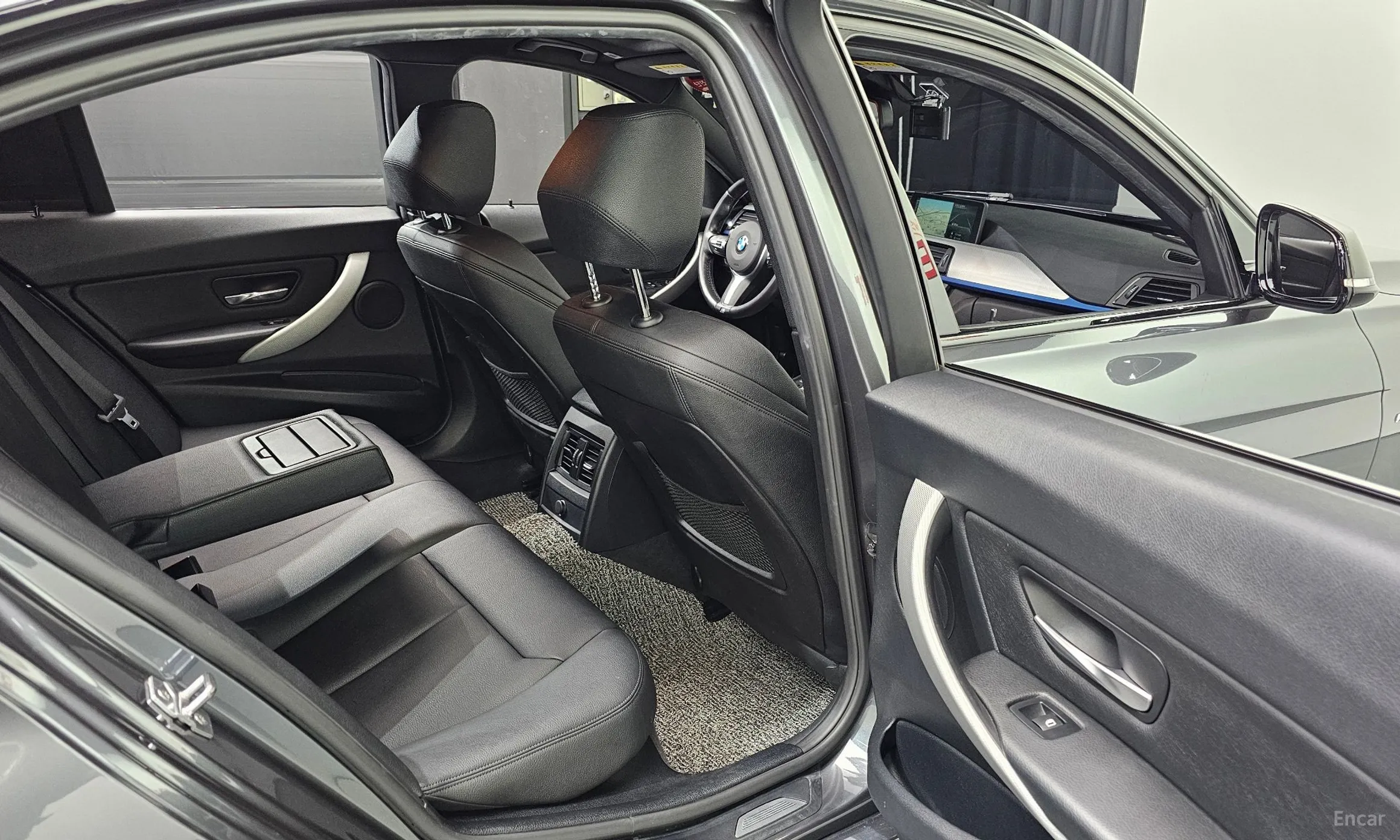 BMW 3 Series (F30) превью 12