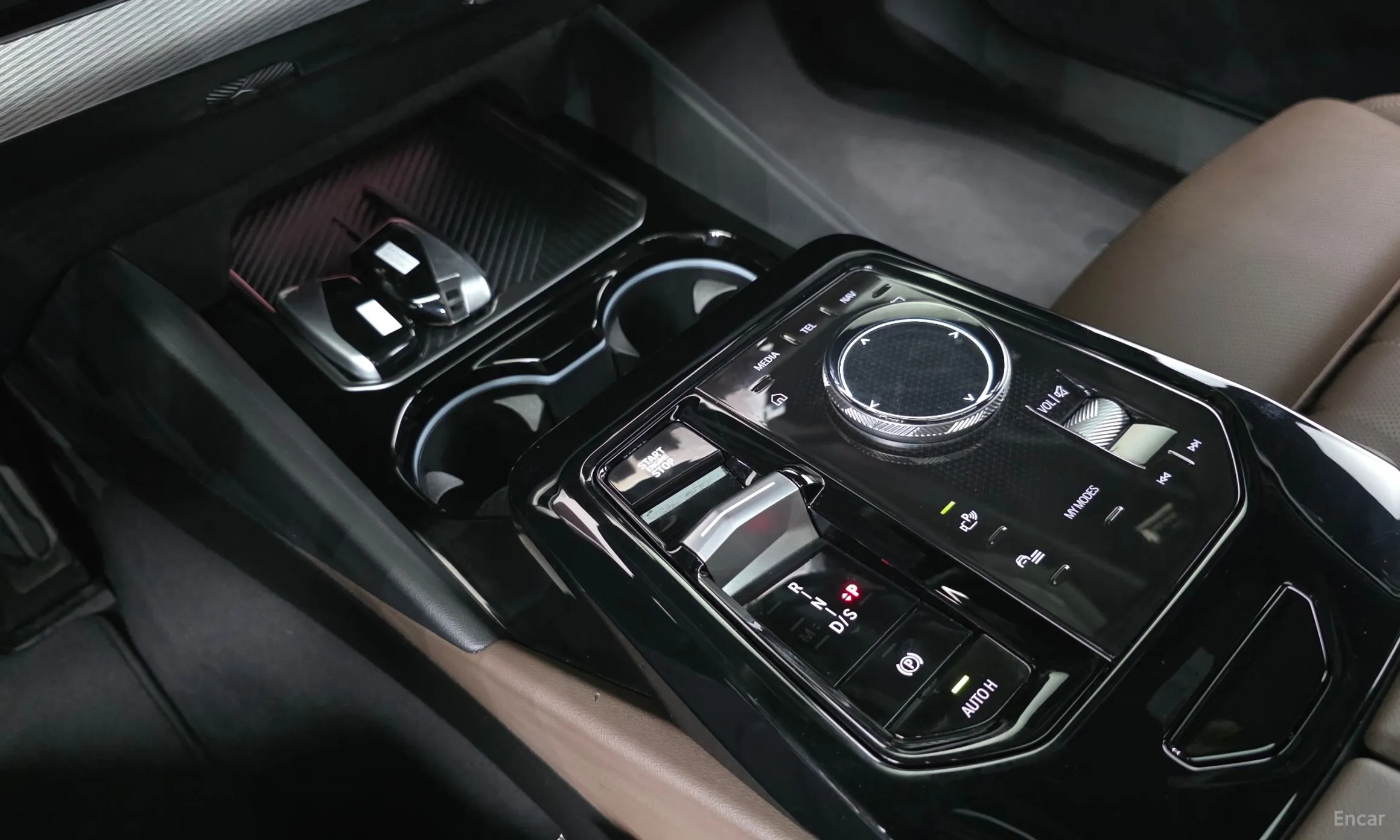BMW 5 Series (G60) превью 9