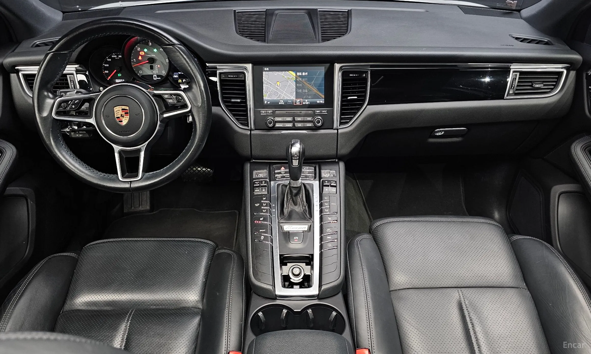 Porsche Macan превью 7