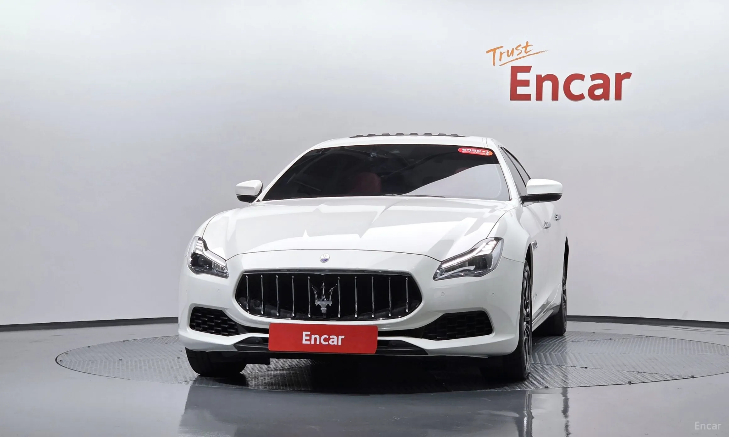 Maserati Quattroporte превью 3