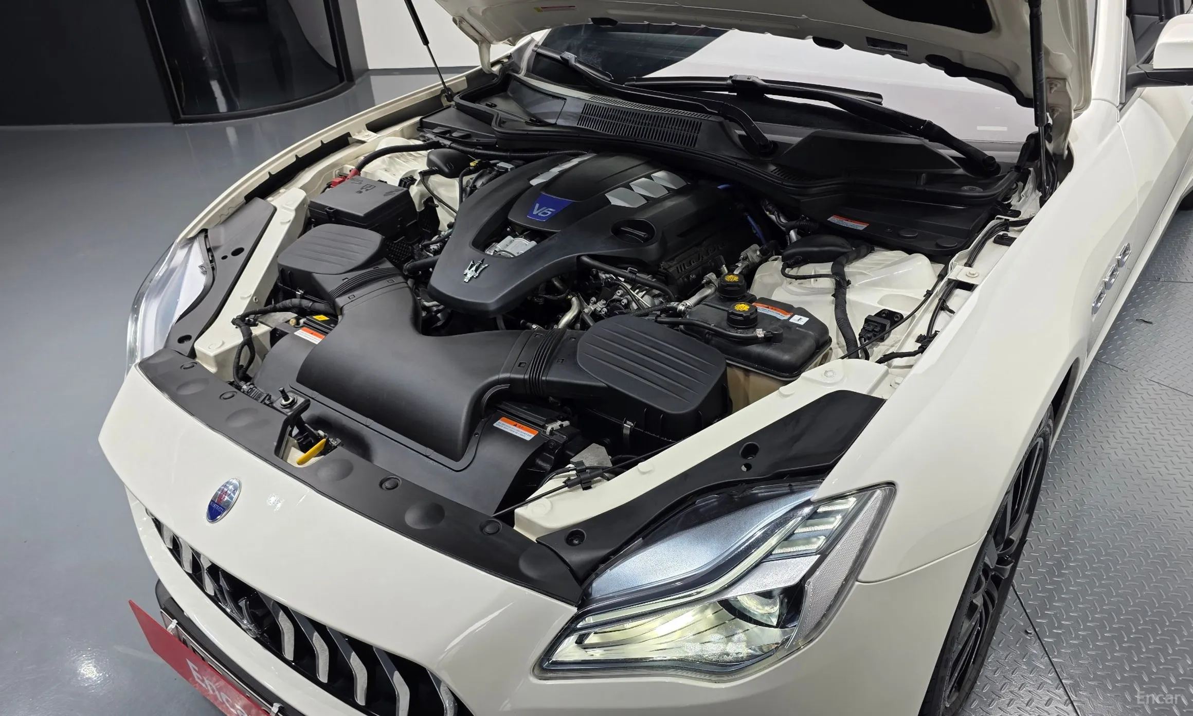 Maserati Quattroporte превью 6