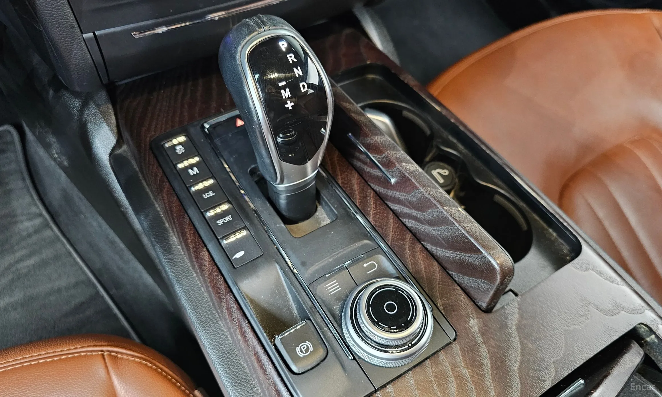 Maserati Ghibli превью 9