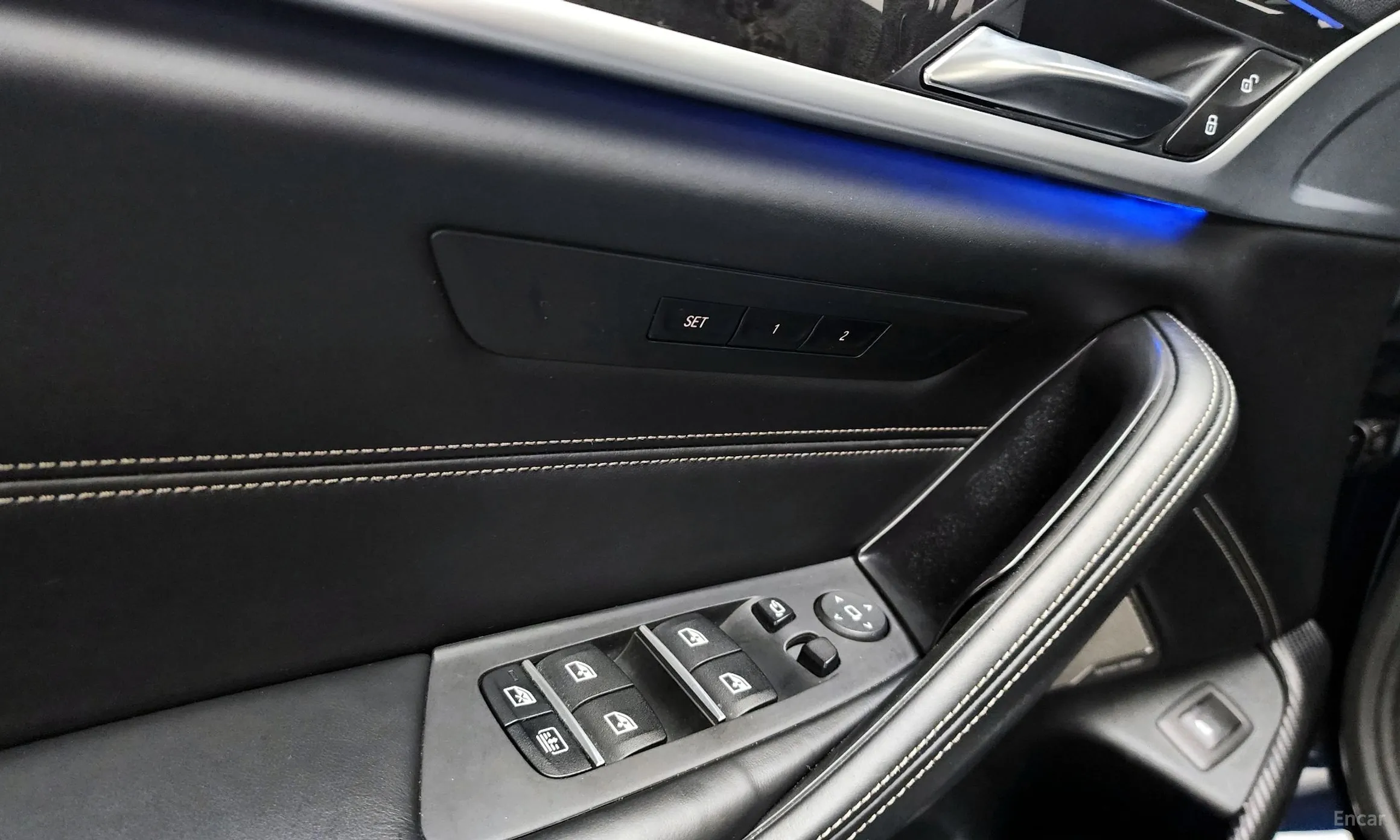BMW 5 Series (G30) превью 20