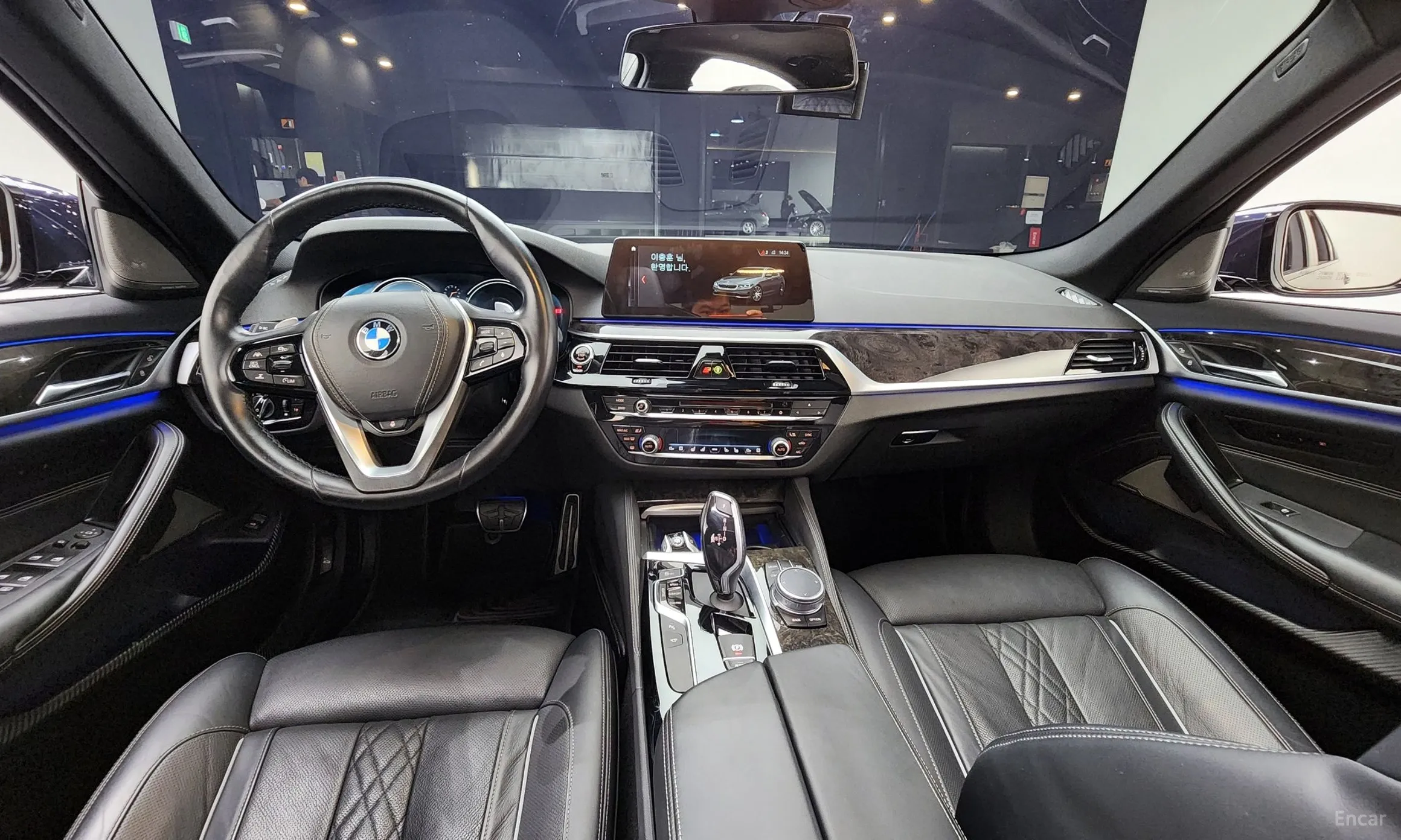 BMW 5 Series (G30) превью 7