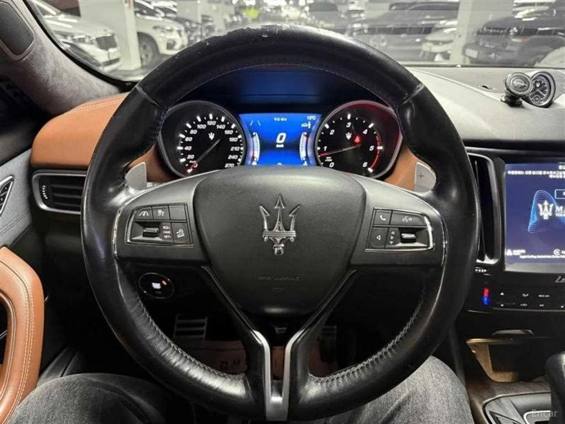 Maserati Levante превью 10